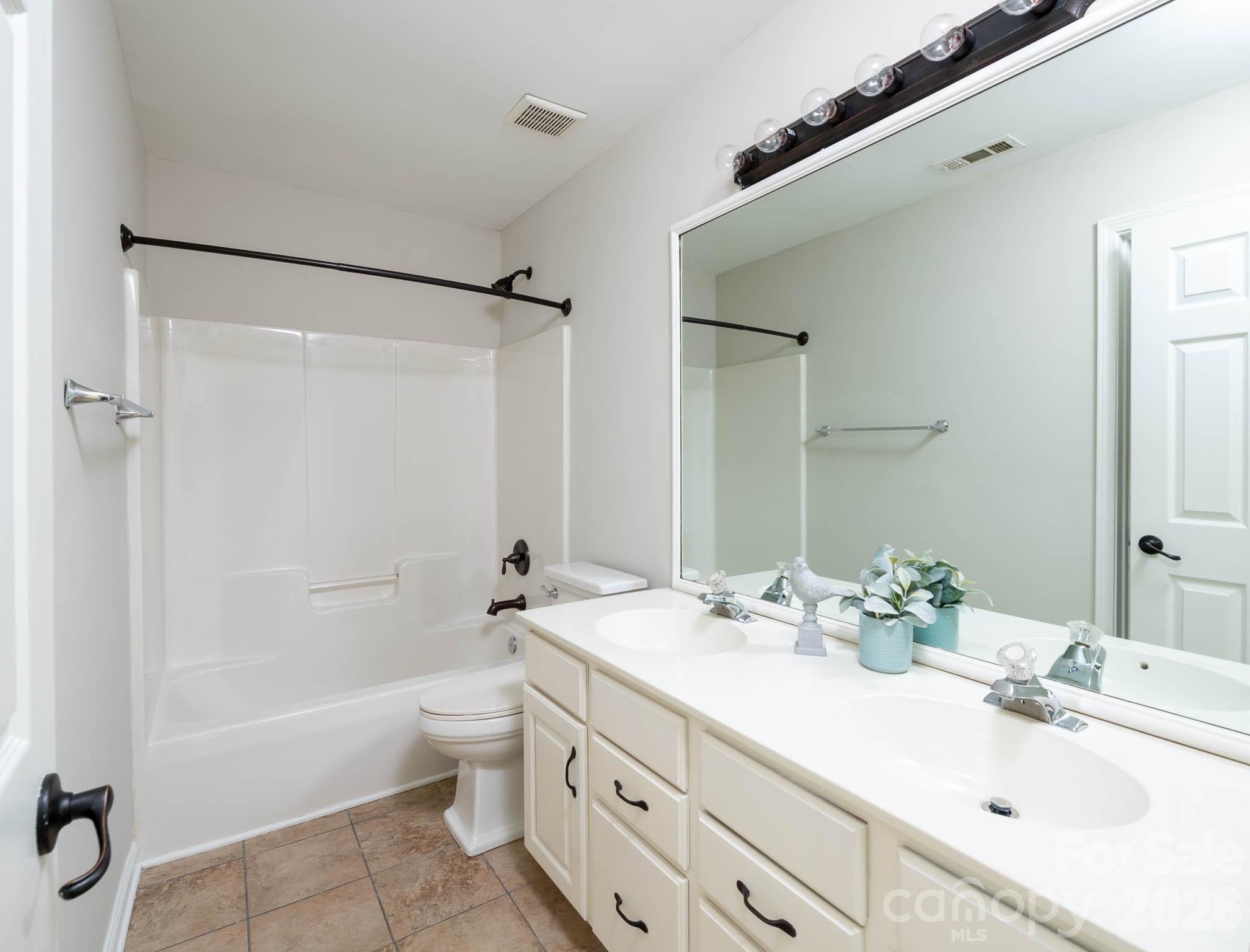 268 Glencoe Lane — Mooresville