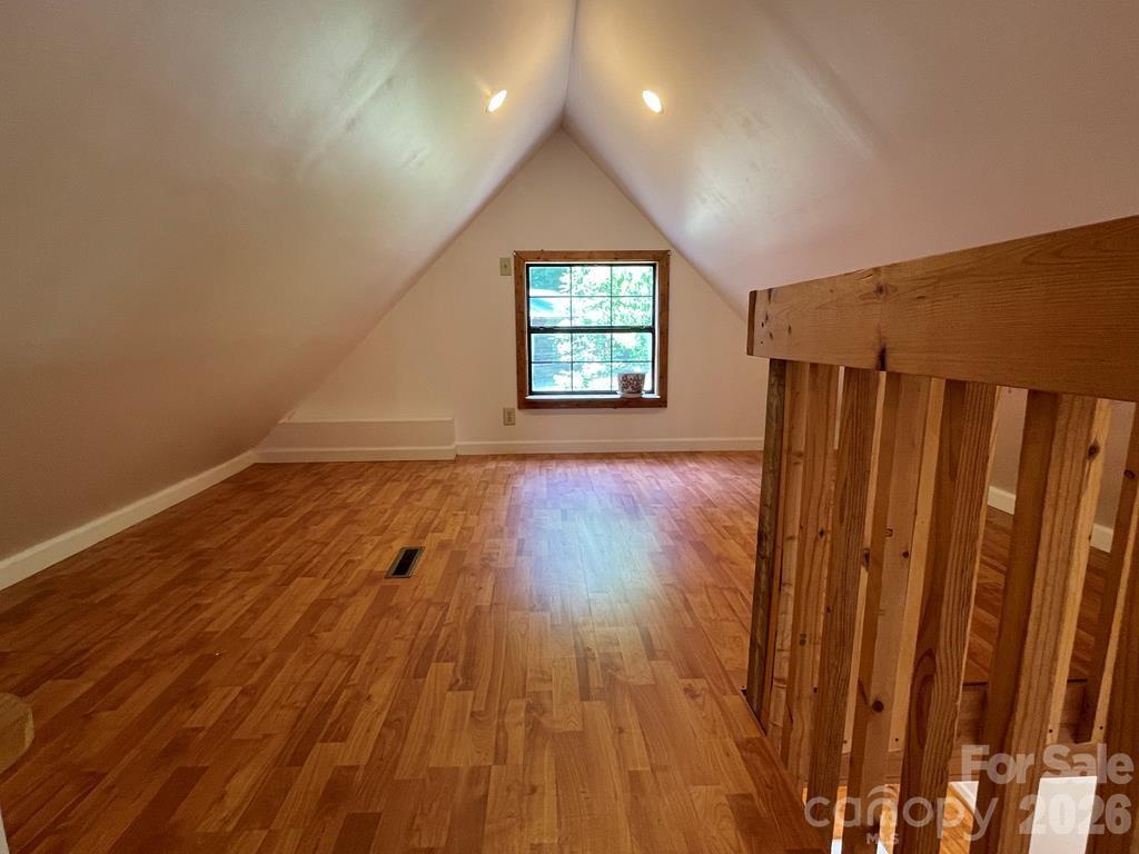 930 Copperhead Cove — Sylva