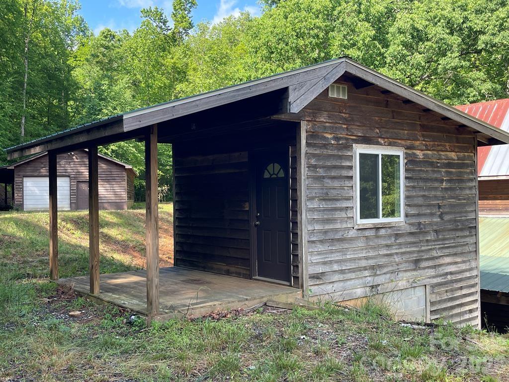930 Copperhead Cove — Sylva