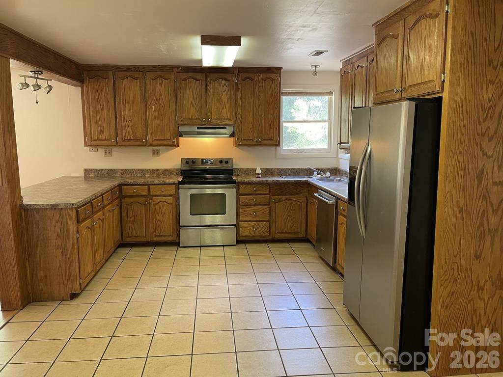 930 Copperhead Cove — Sylva