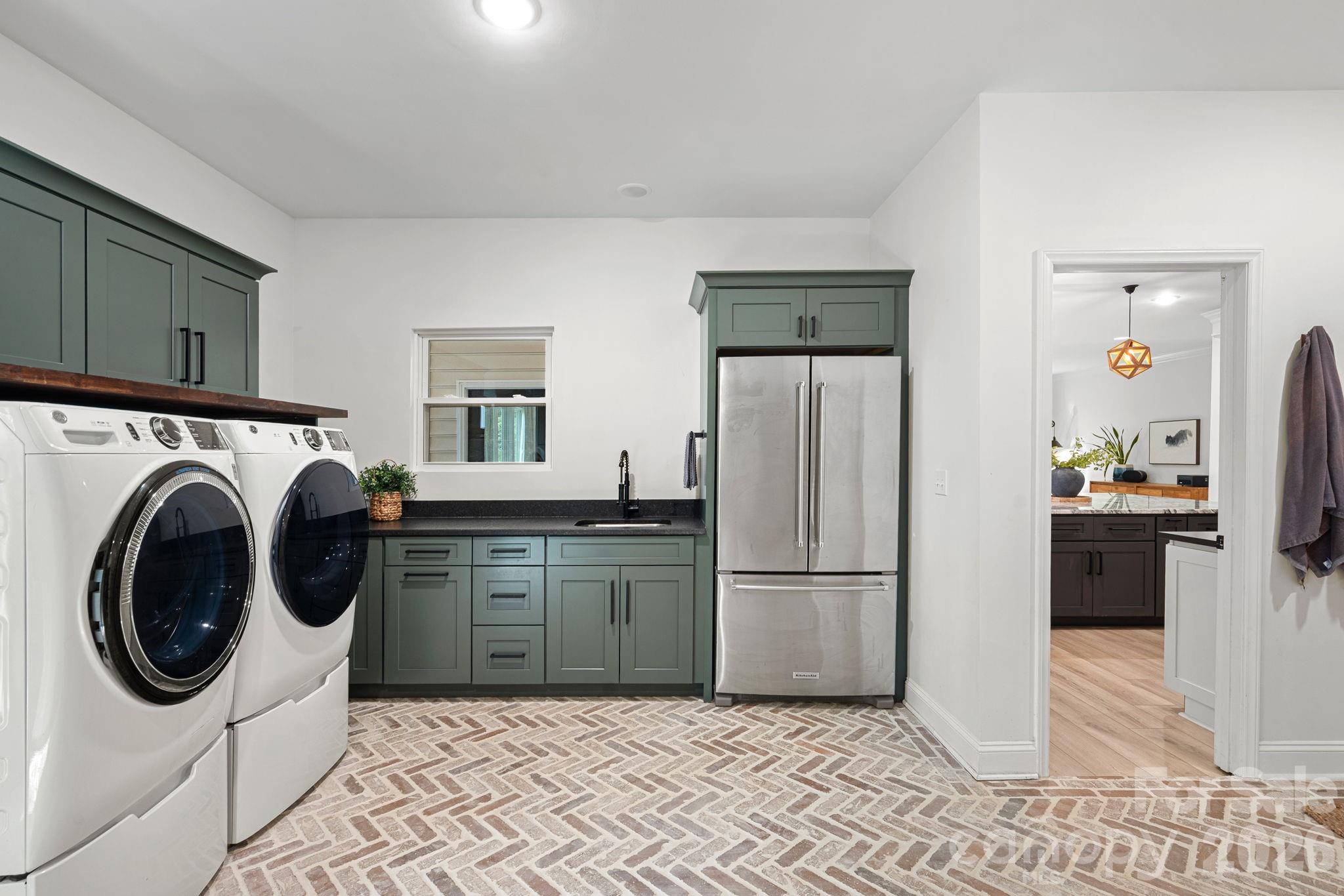 12729 Longstock Court — Huntersville