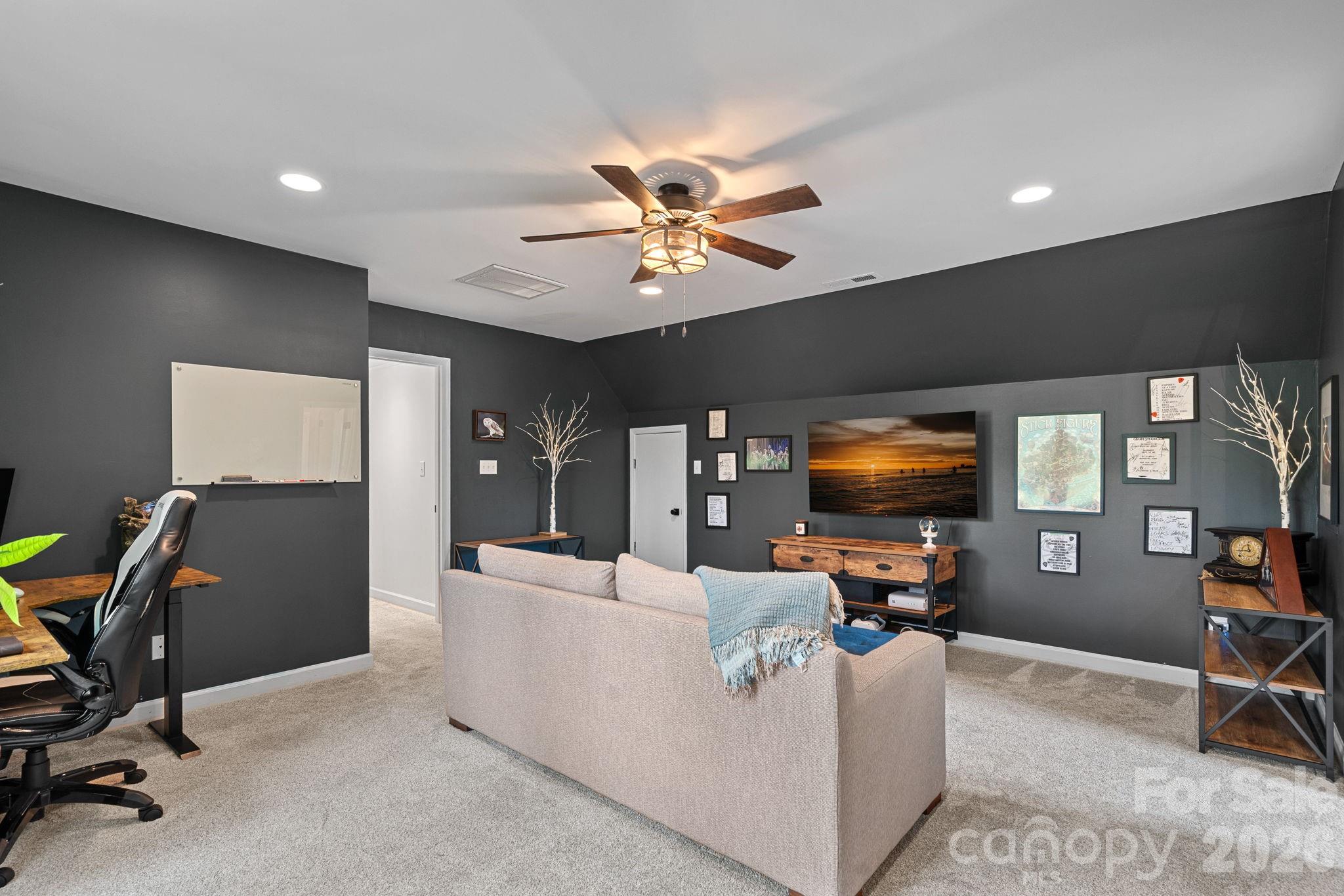 12729 Longstock Court — Huntersville