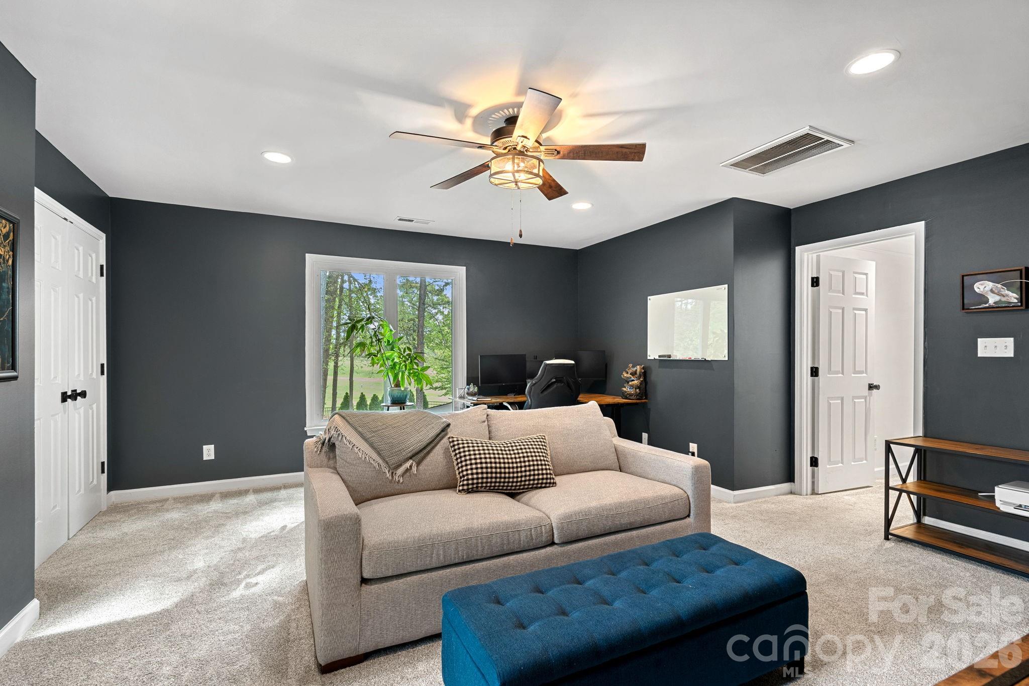 12729 Longstock Court — Huntersville