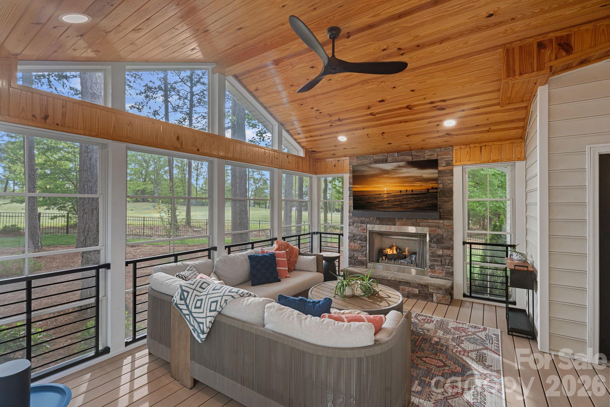 12729 Longstock Court — Huntersville