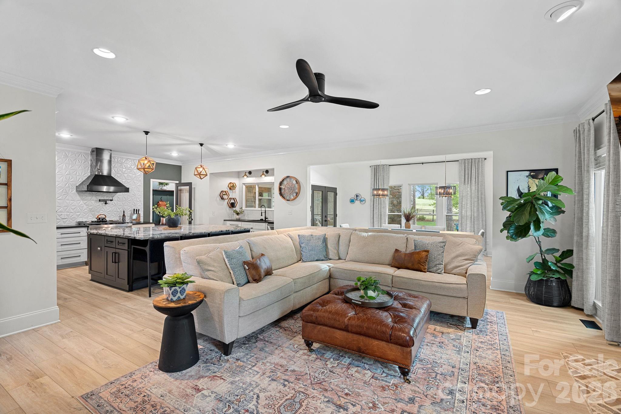 12729 Longstock Court — Huntersville
