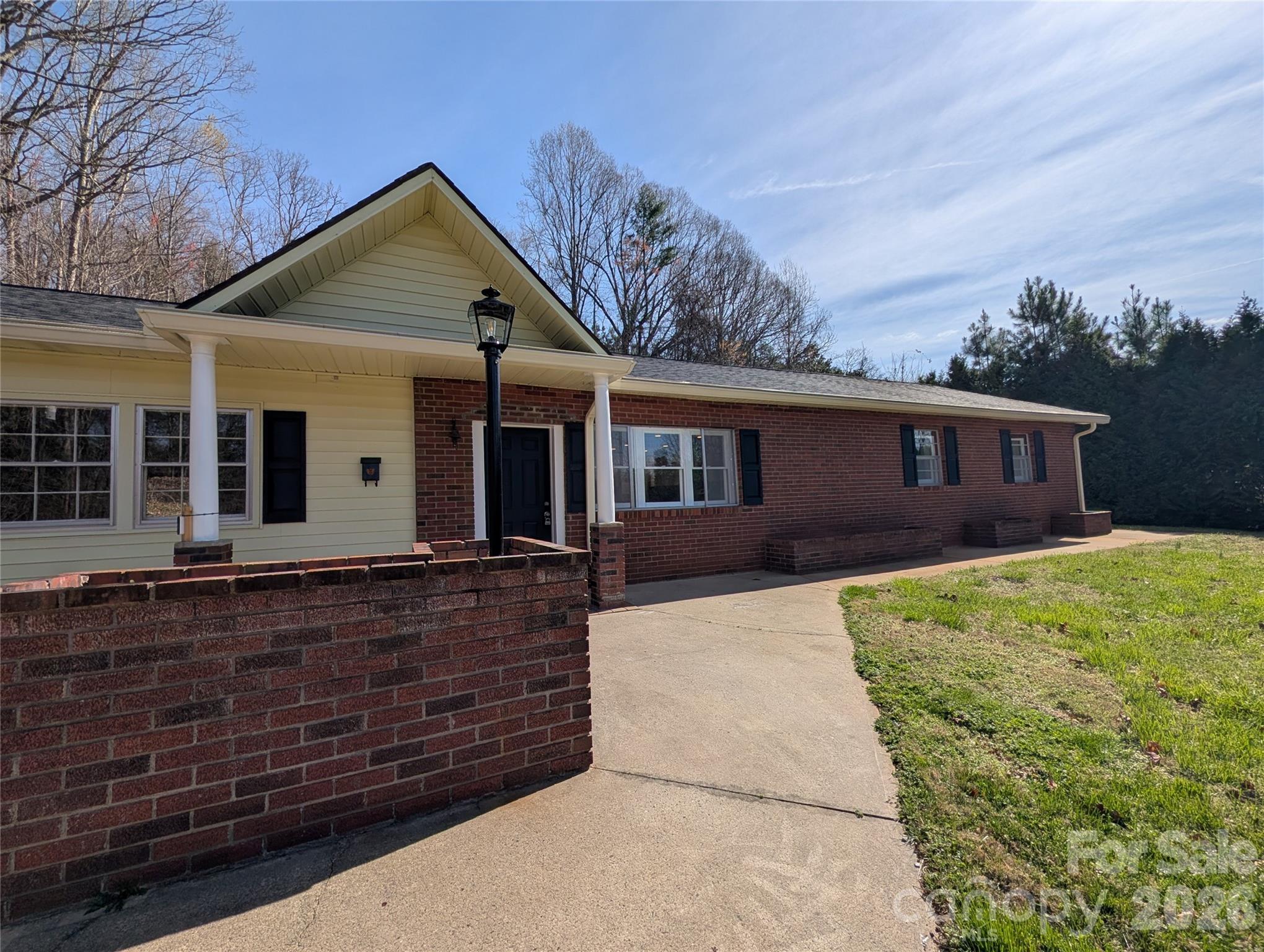 945 Summers Road — Valdese