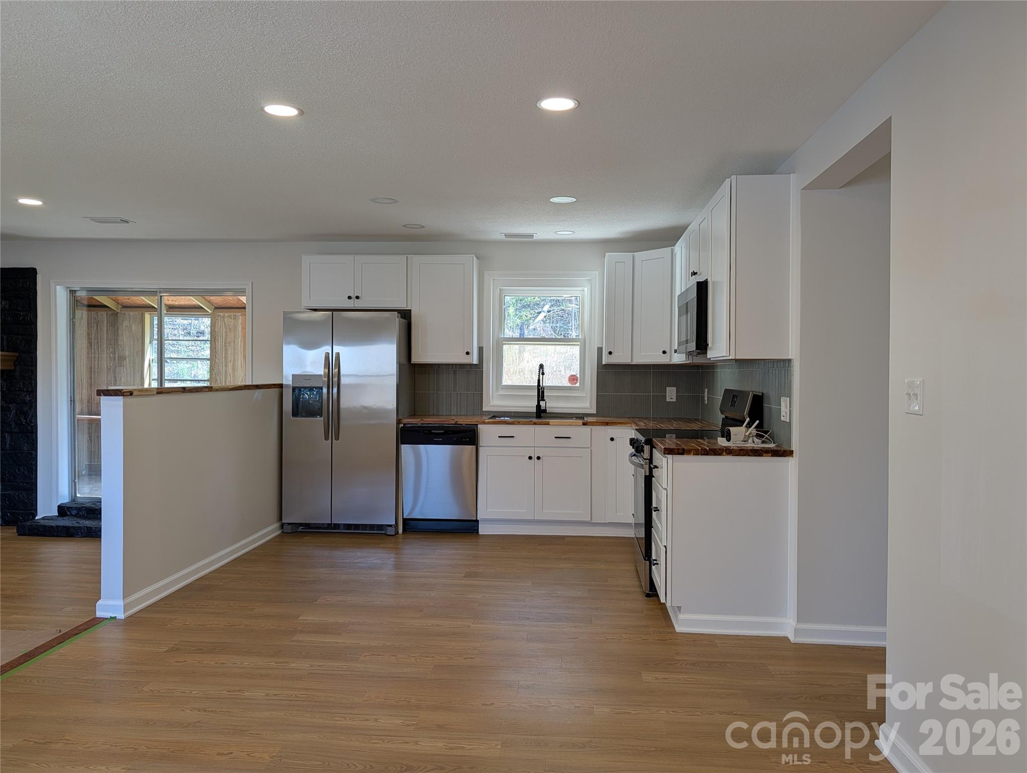 945 Summers Road — Valdese