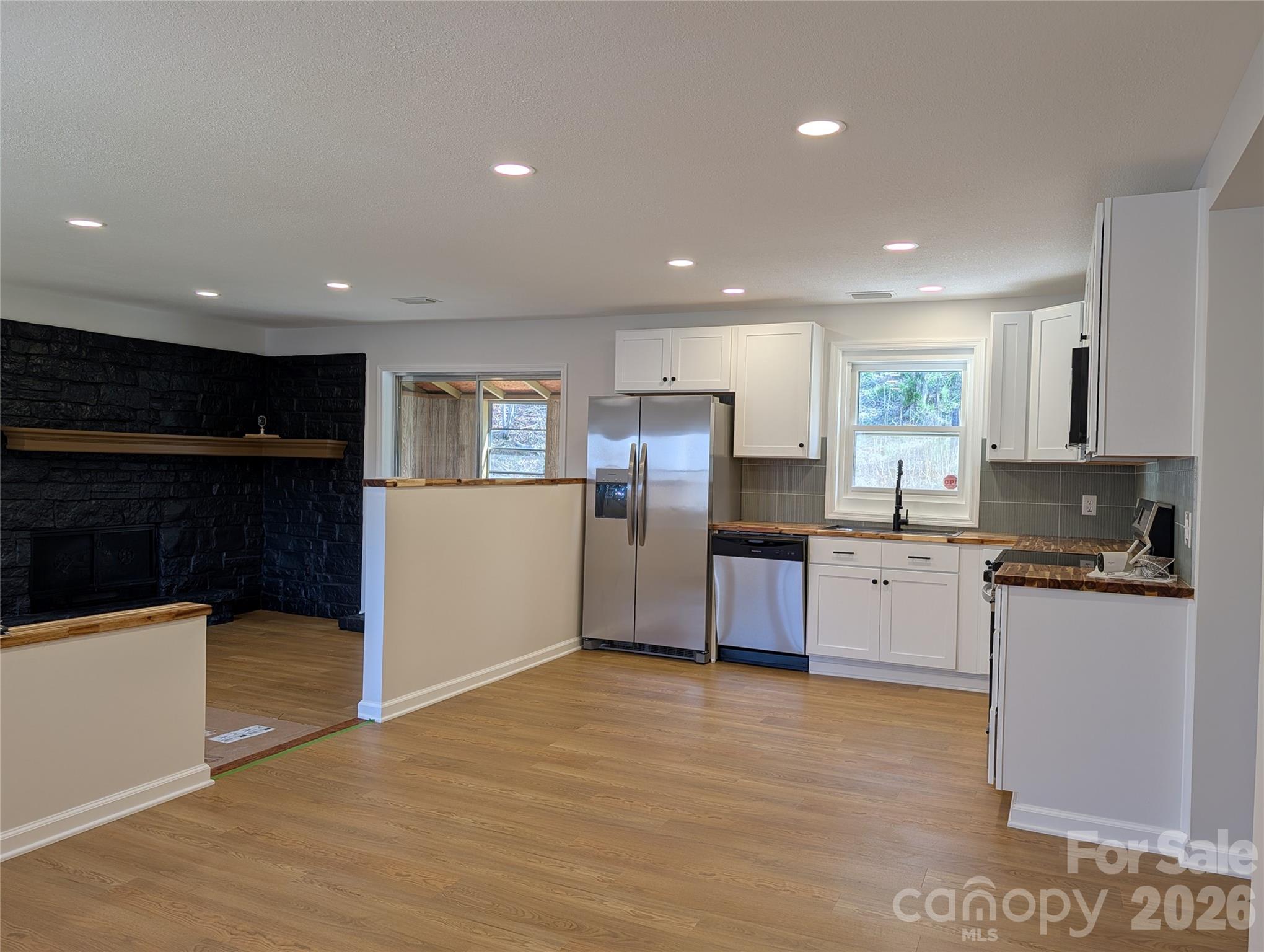 945 Summers Road — Valdese