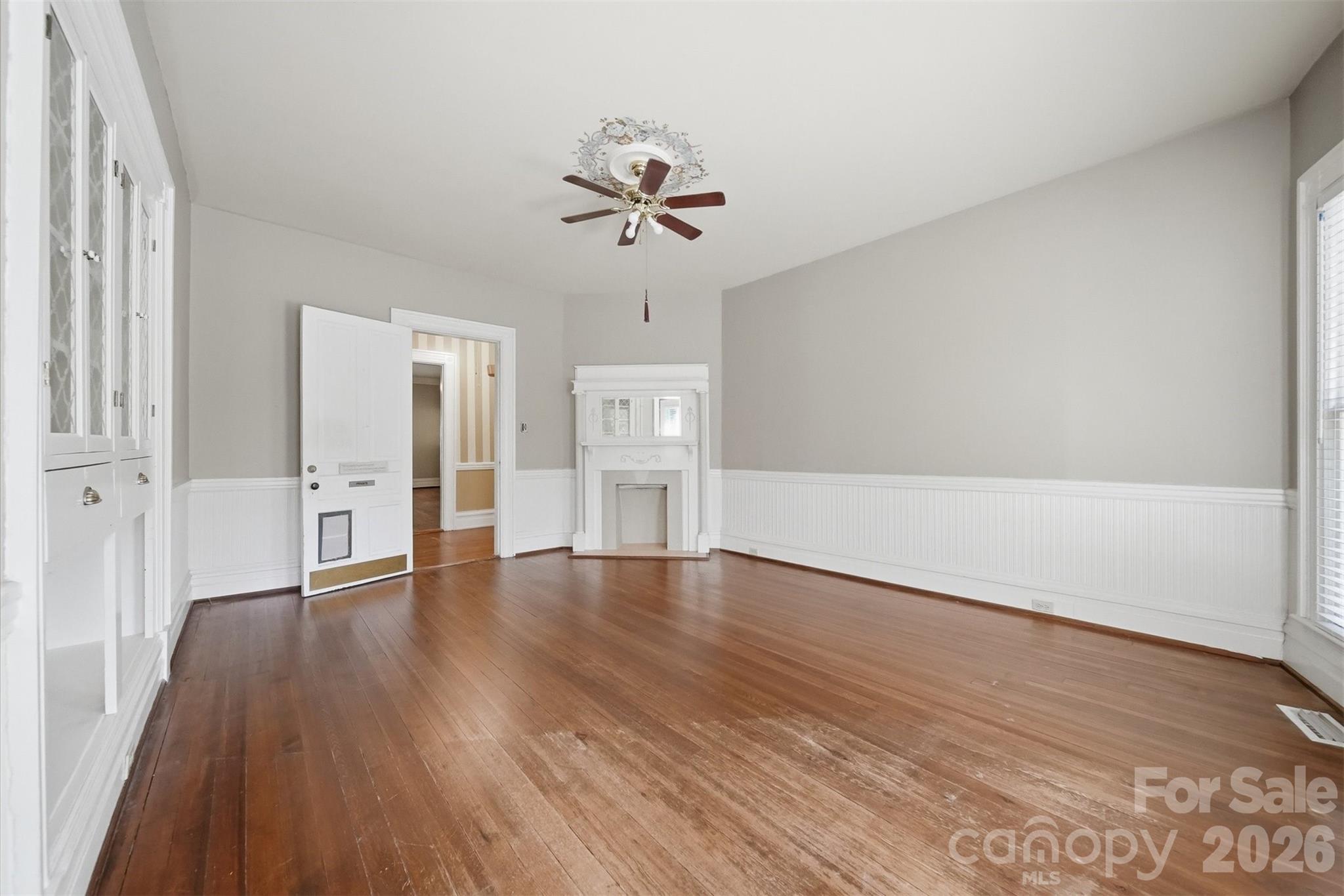 121 5th Avenue NE — Hickory