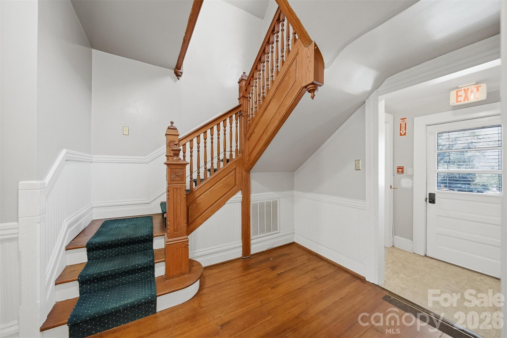 121 5th Avenue NE — Hickory