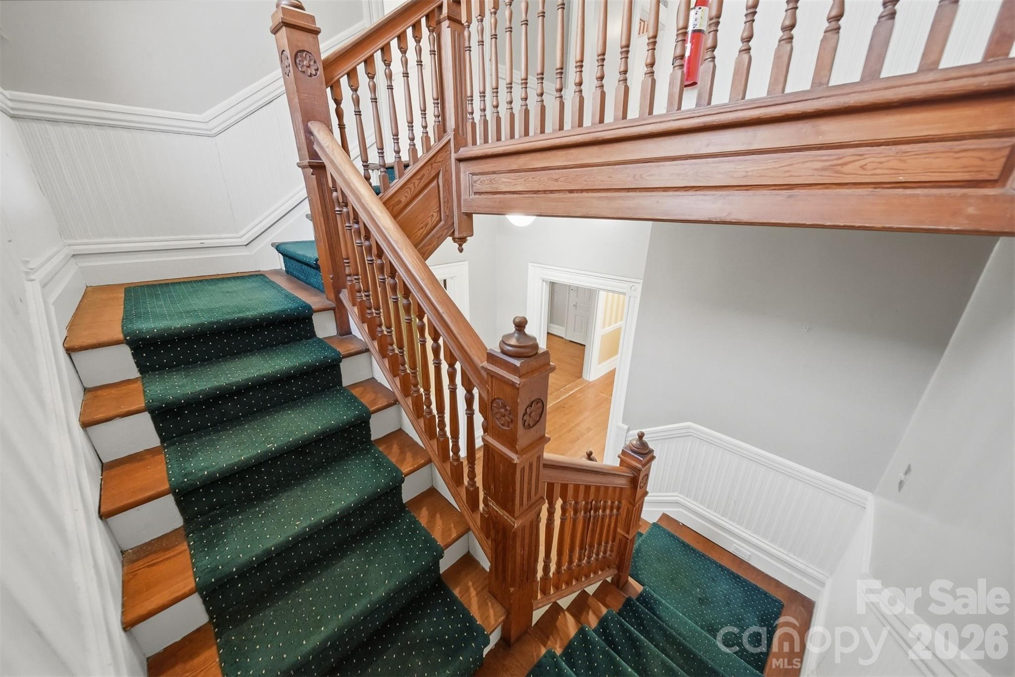 121 5th Avenue NE — Hickory