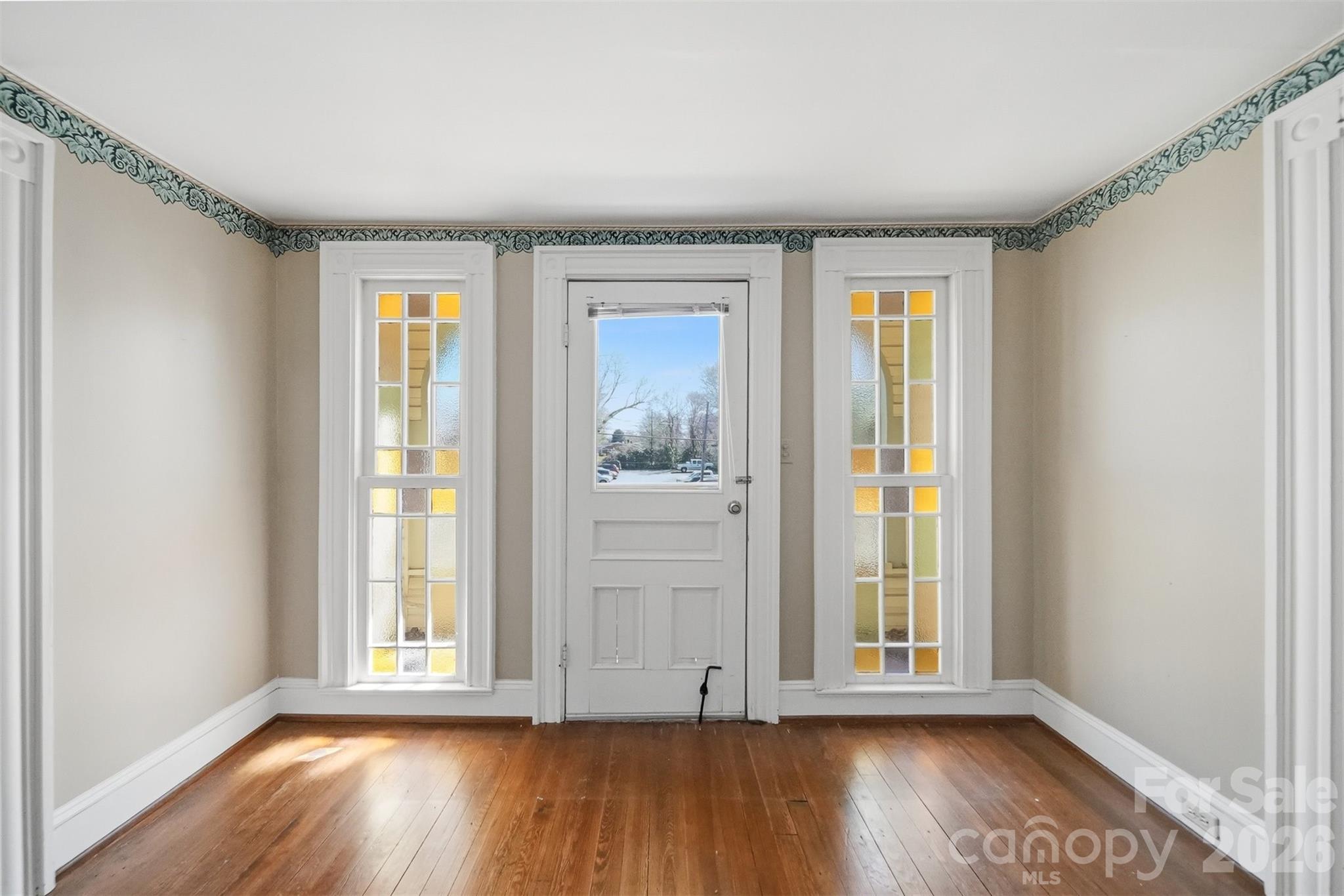 121 5th Avenue NE — Hickory