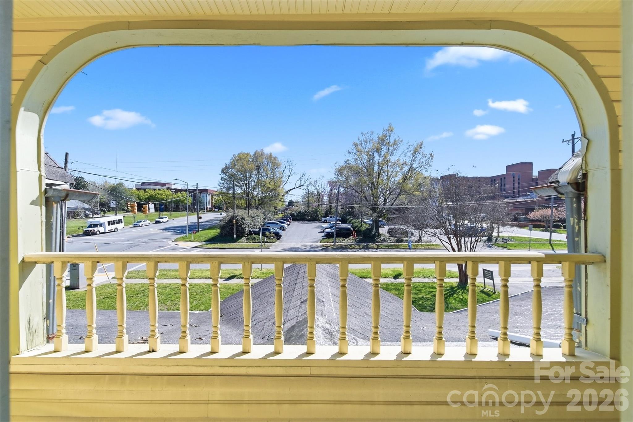 121 5th Avenue NE — Hickory
