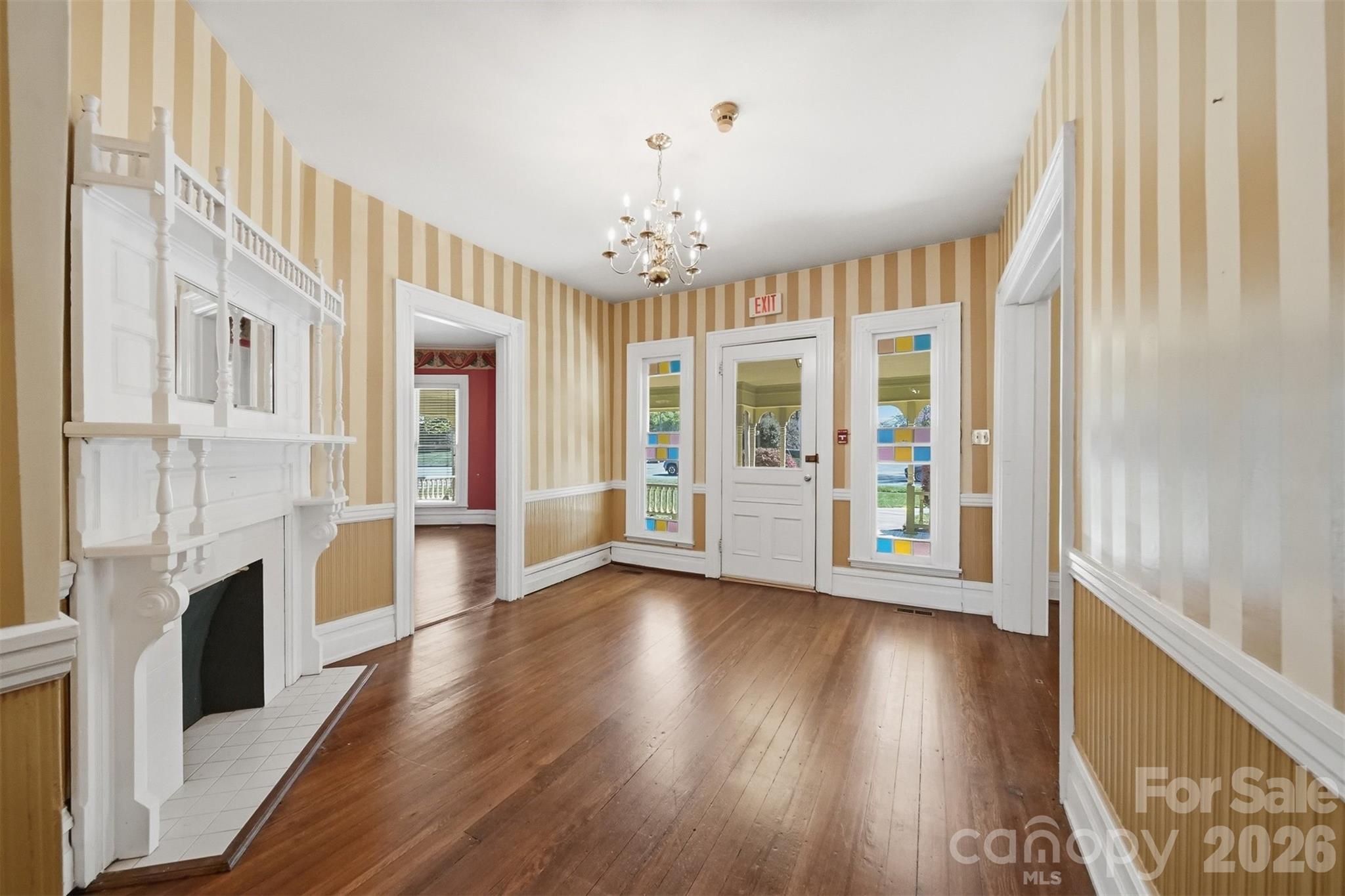 121 5th Avenue NE — Hickory