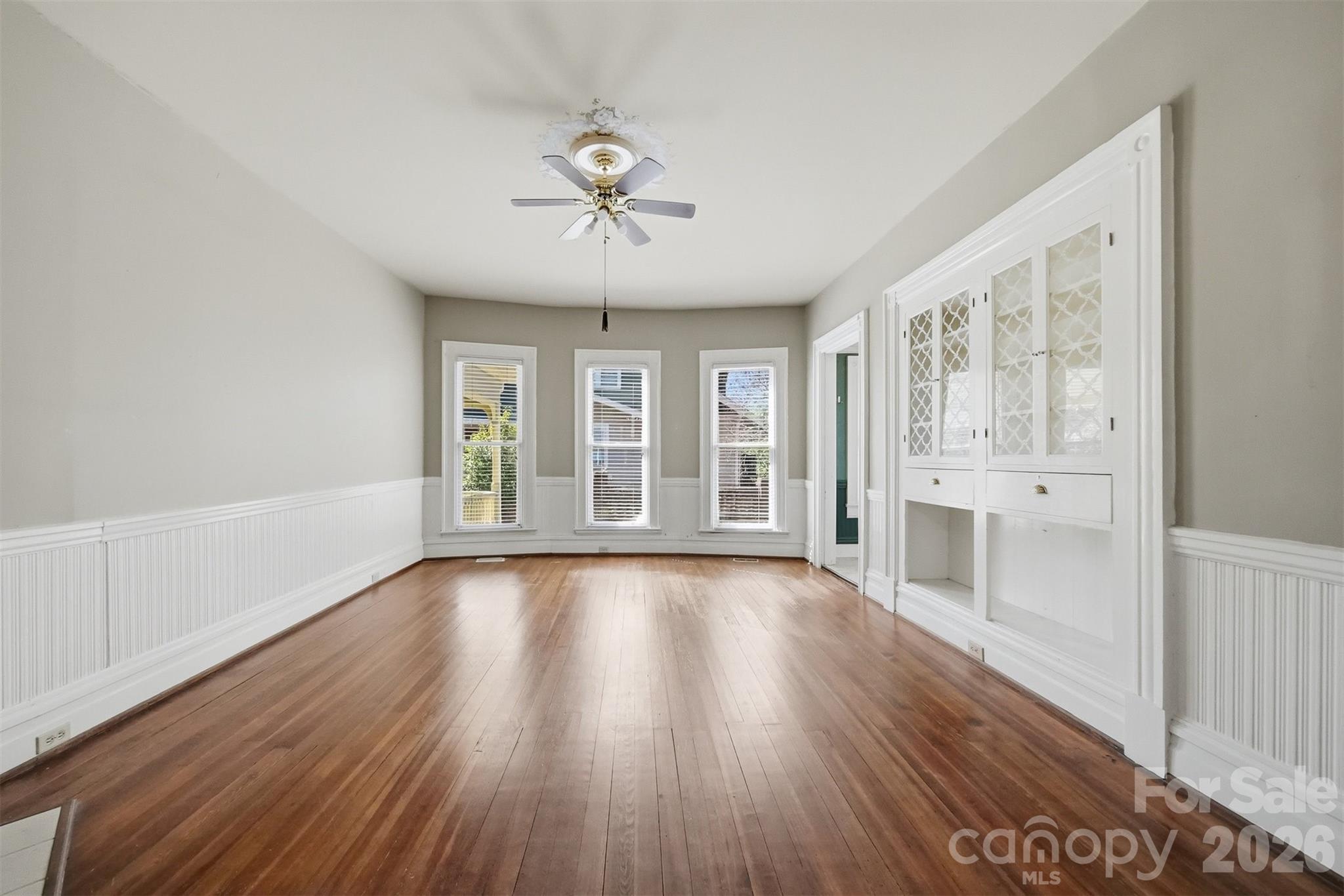 121 5th Avenue NE — Hickory
