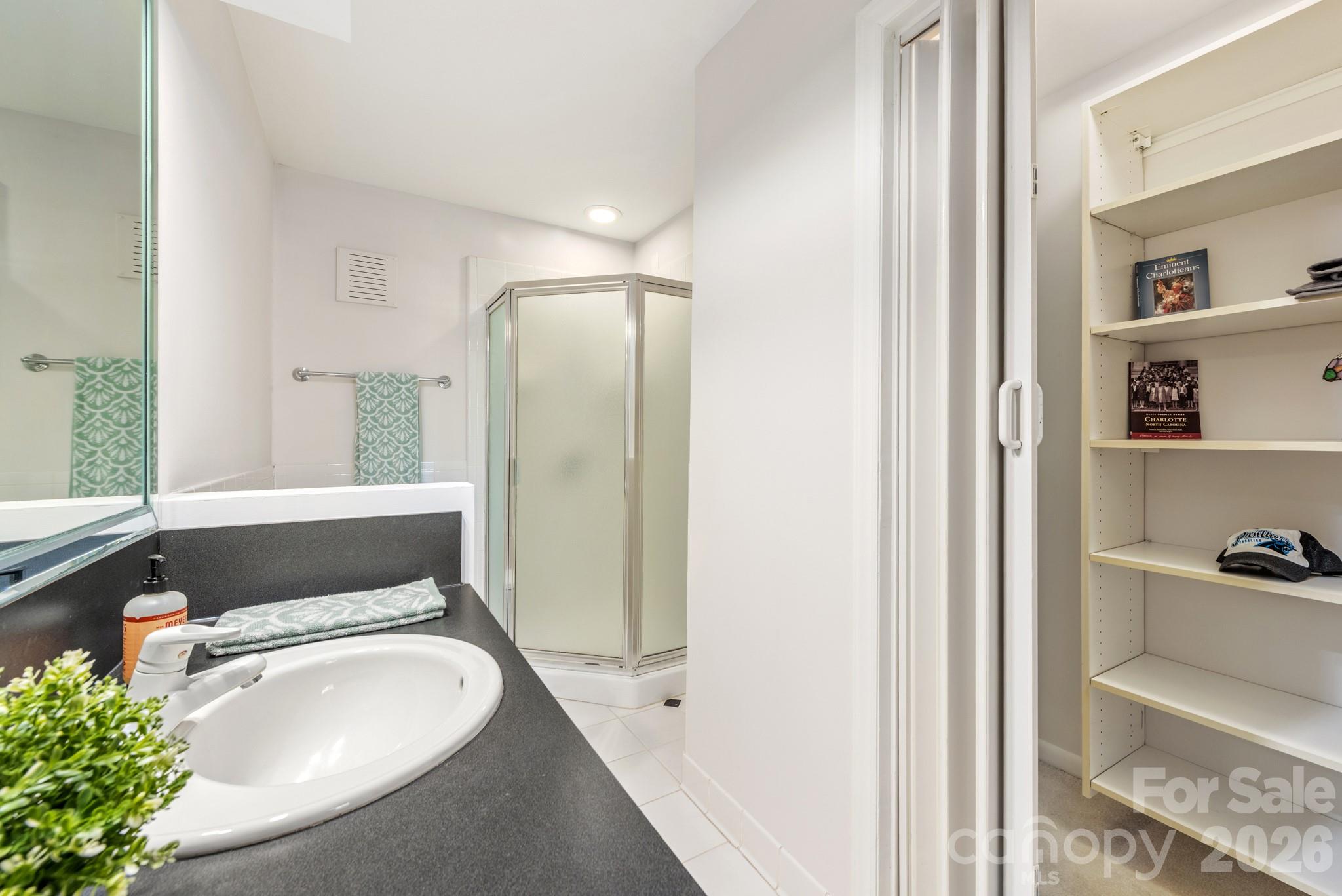 1323 Queens Road #321 — Charlotte