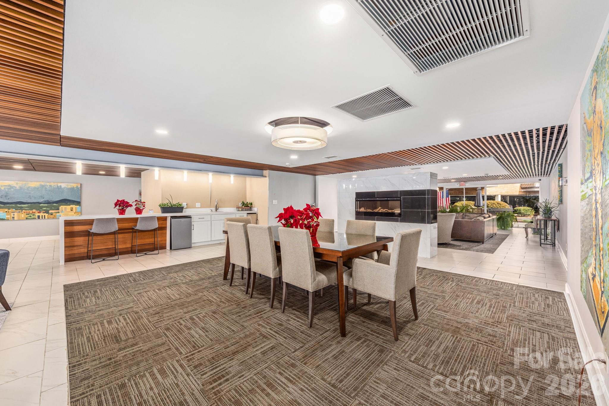 1323 Queens Road #321 — Charlotte