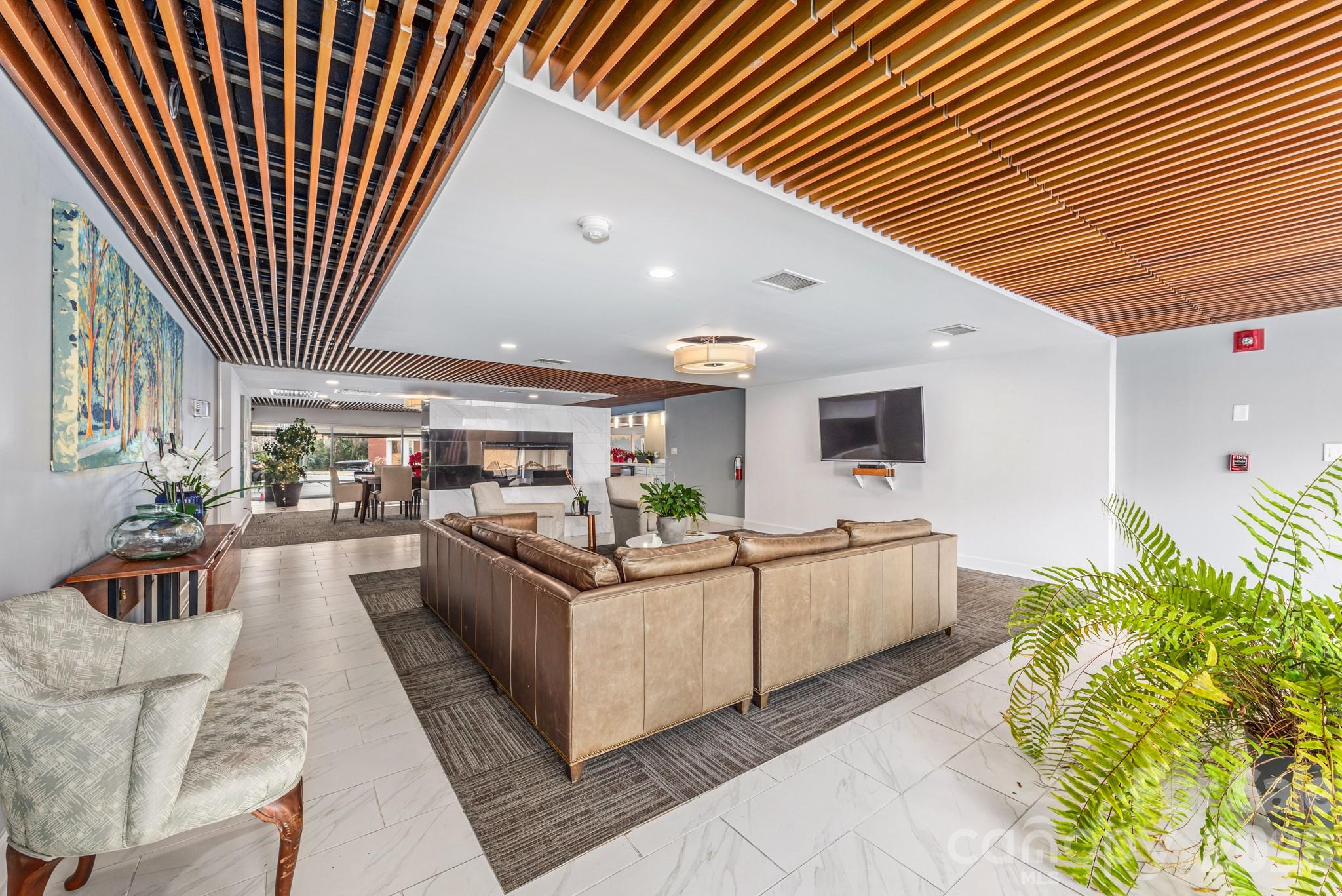 1323 Queens Road #321 — Charlotte