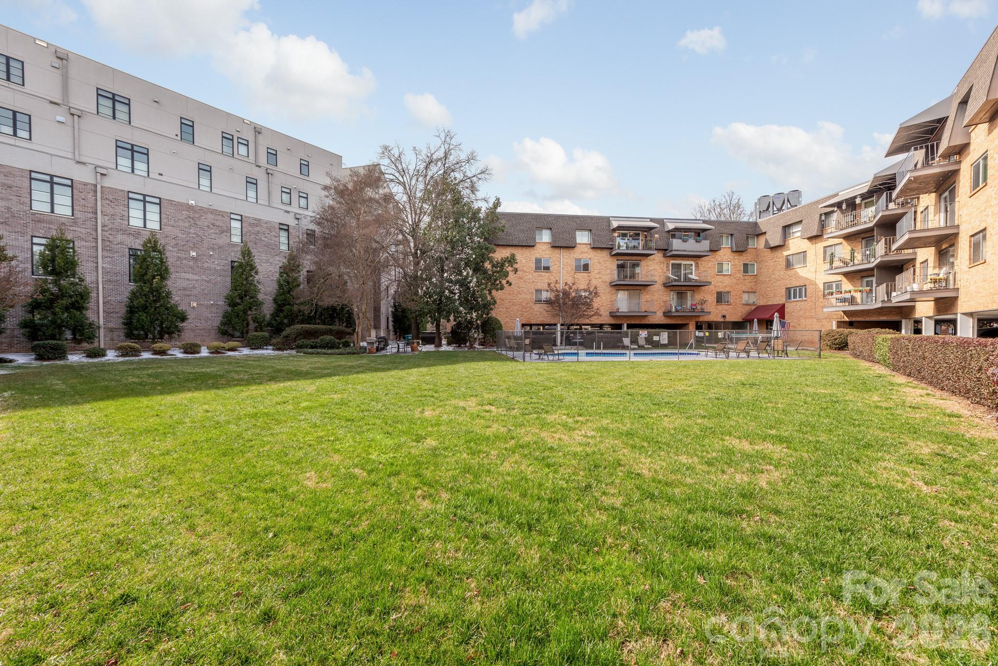 1323 Queens Road #321 — Charlotte