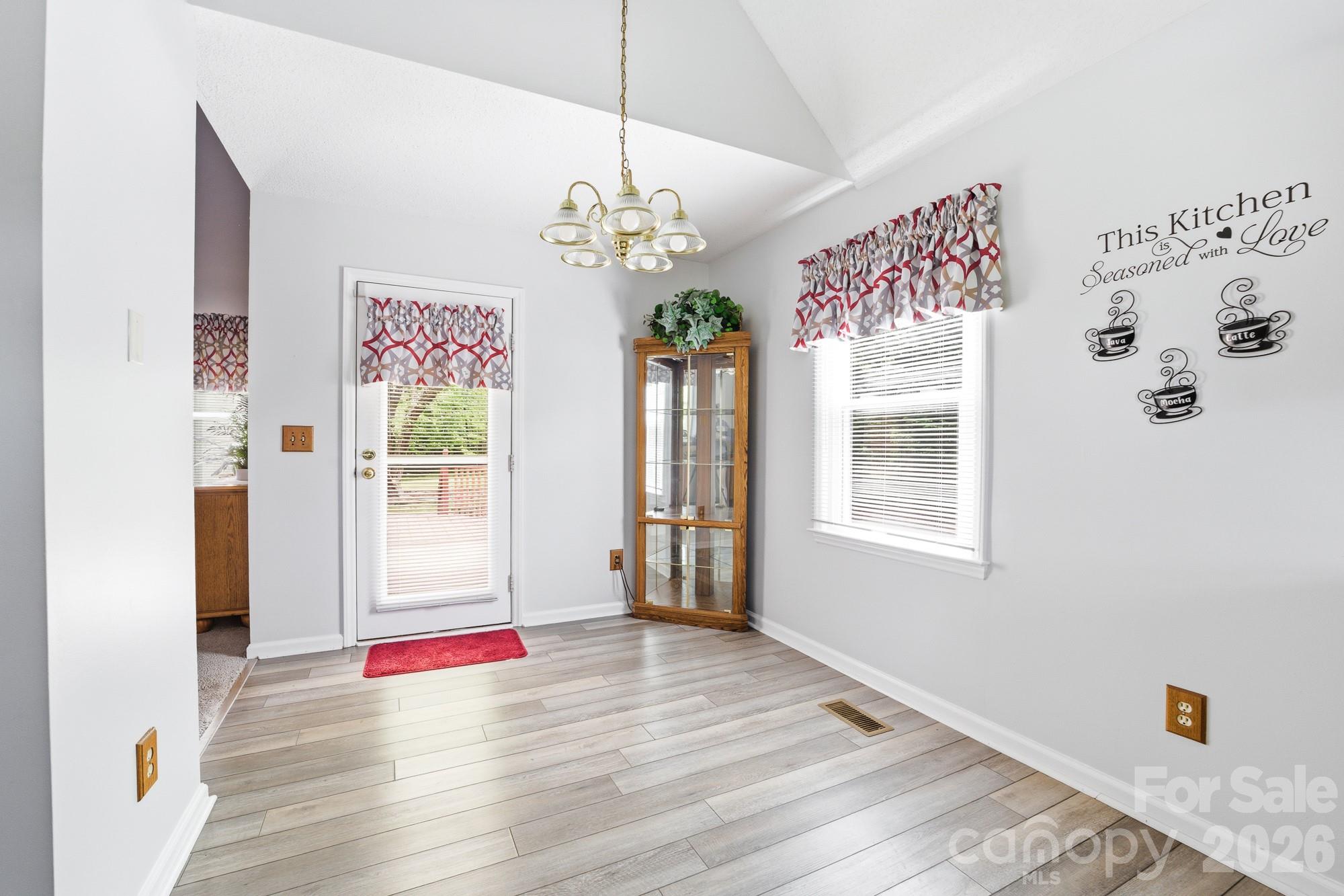 810 Balsam Terrace — Charlotte