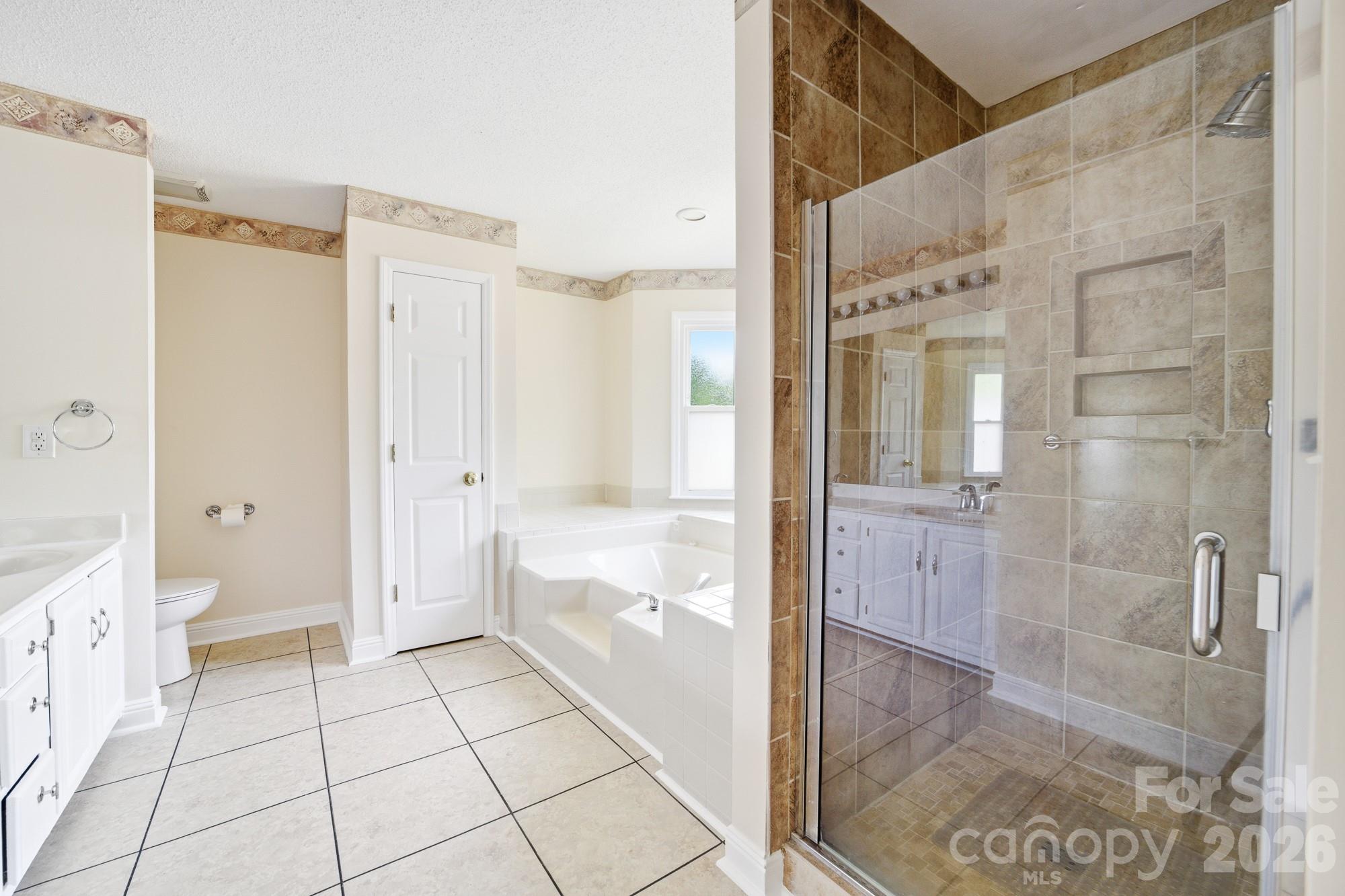 810 Balsam Terrace — Charlotte