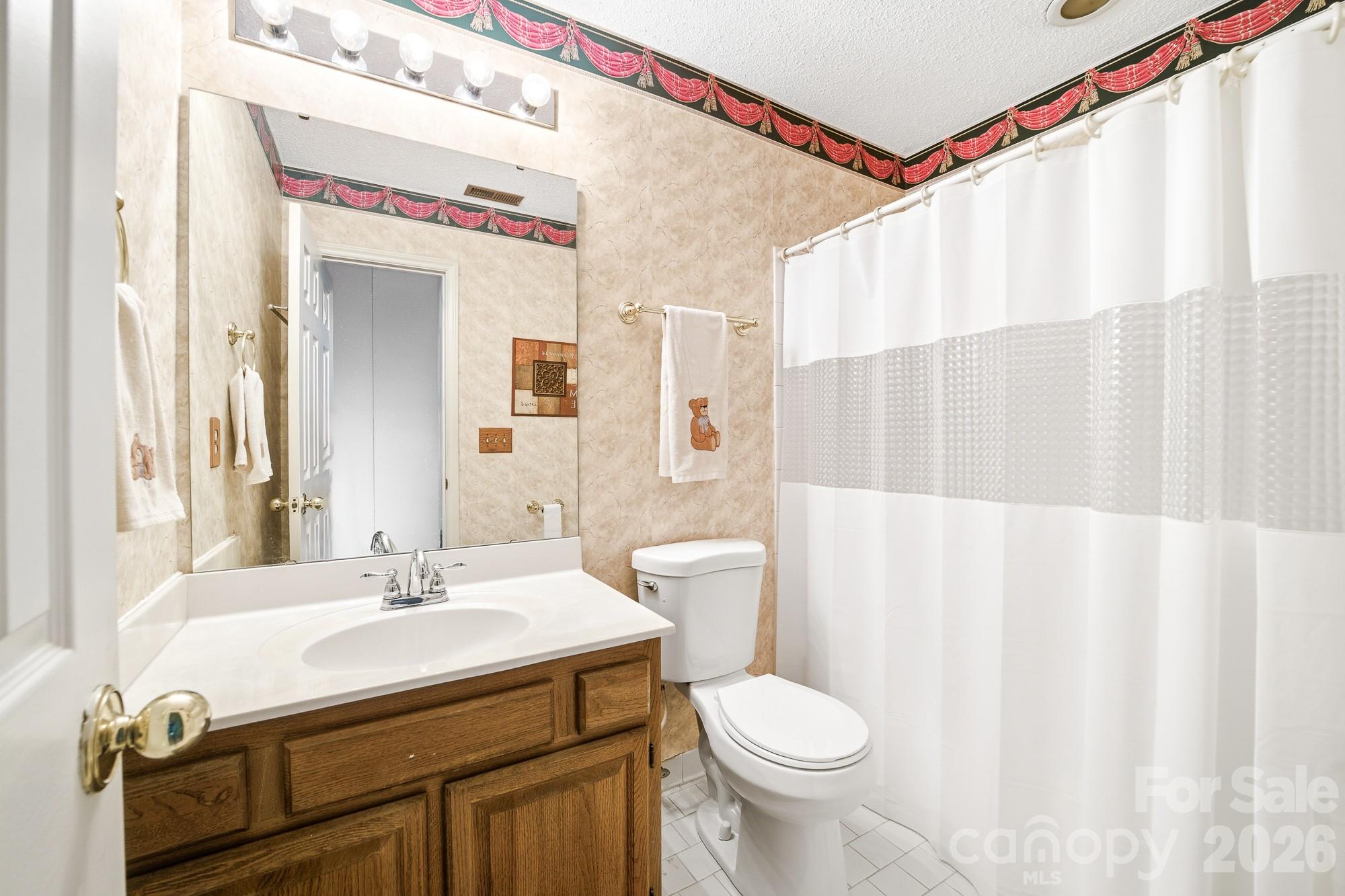 810 Balsam Terrace — Charlotte
