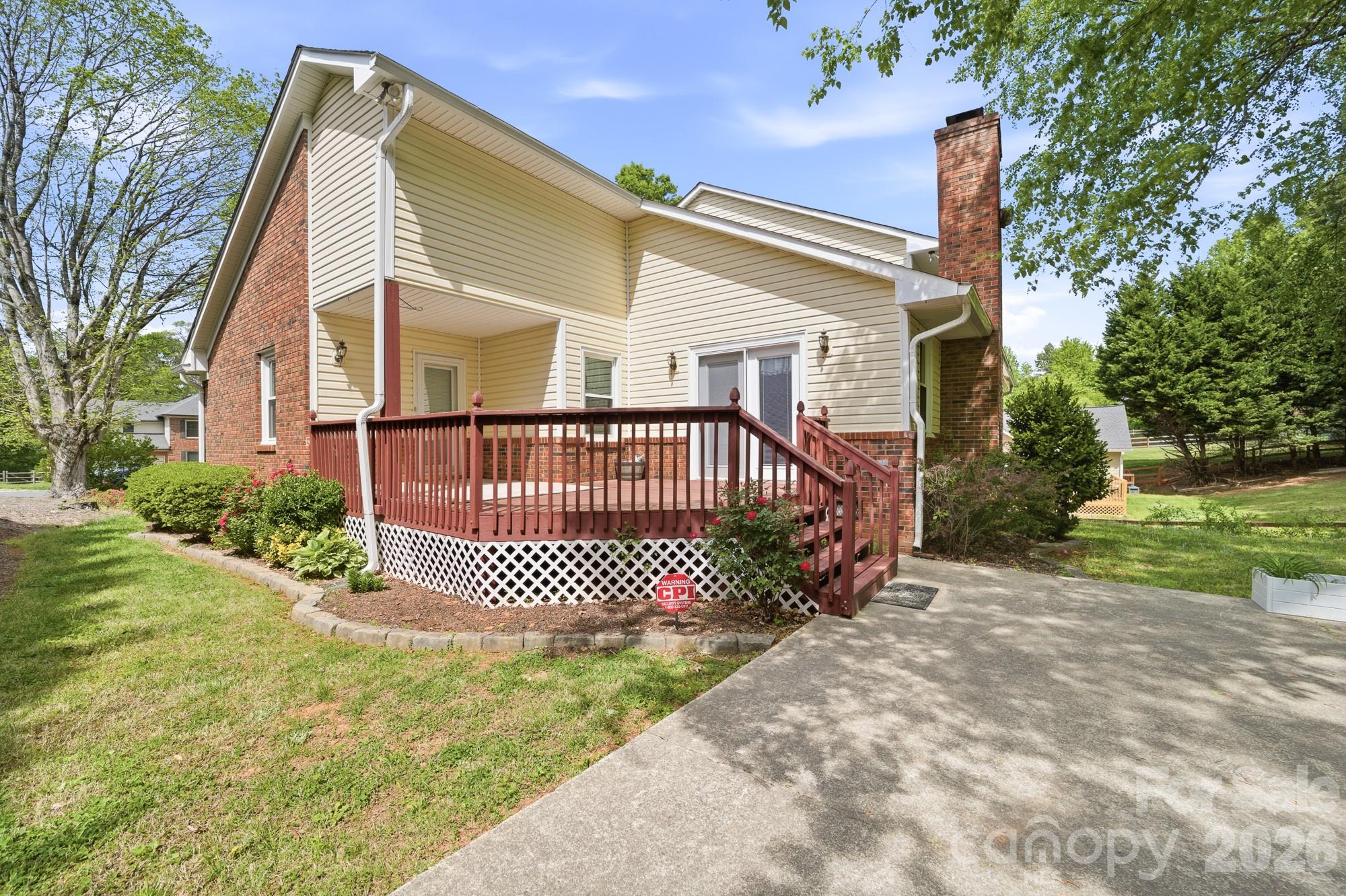 810 Balsam Terrace — Charlotte