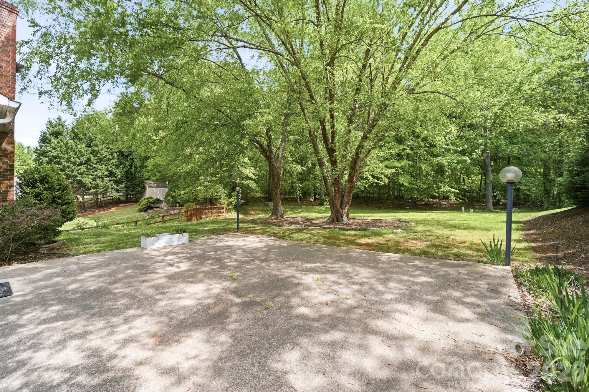 810 Balsam Terrace — Charlotte