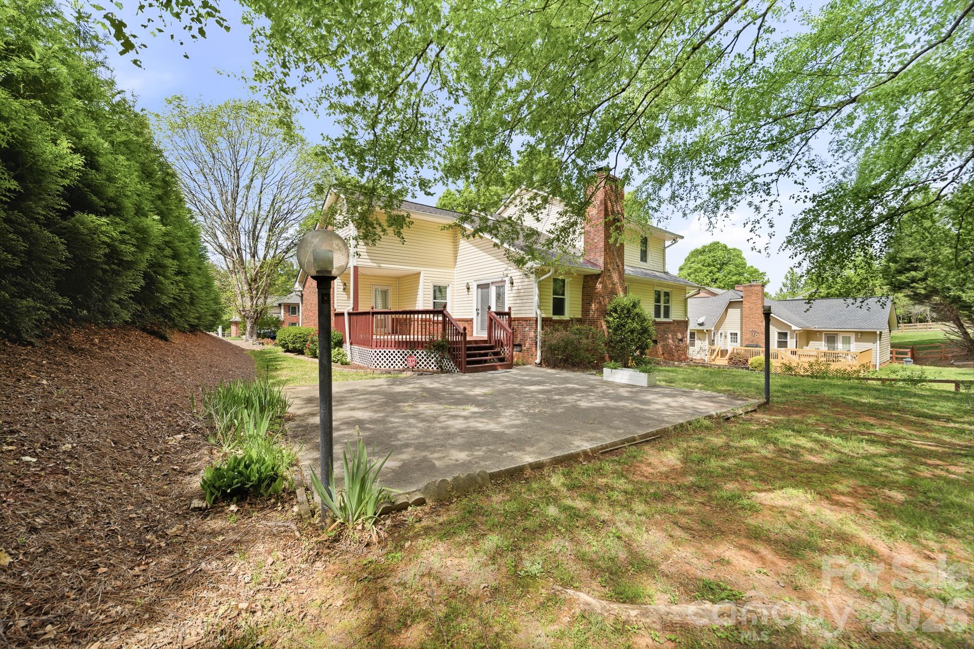 810 Balsam Terrace — Charlotte