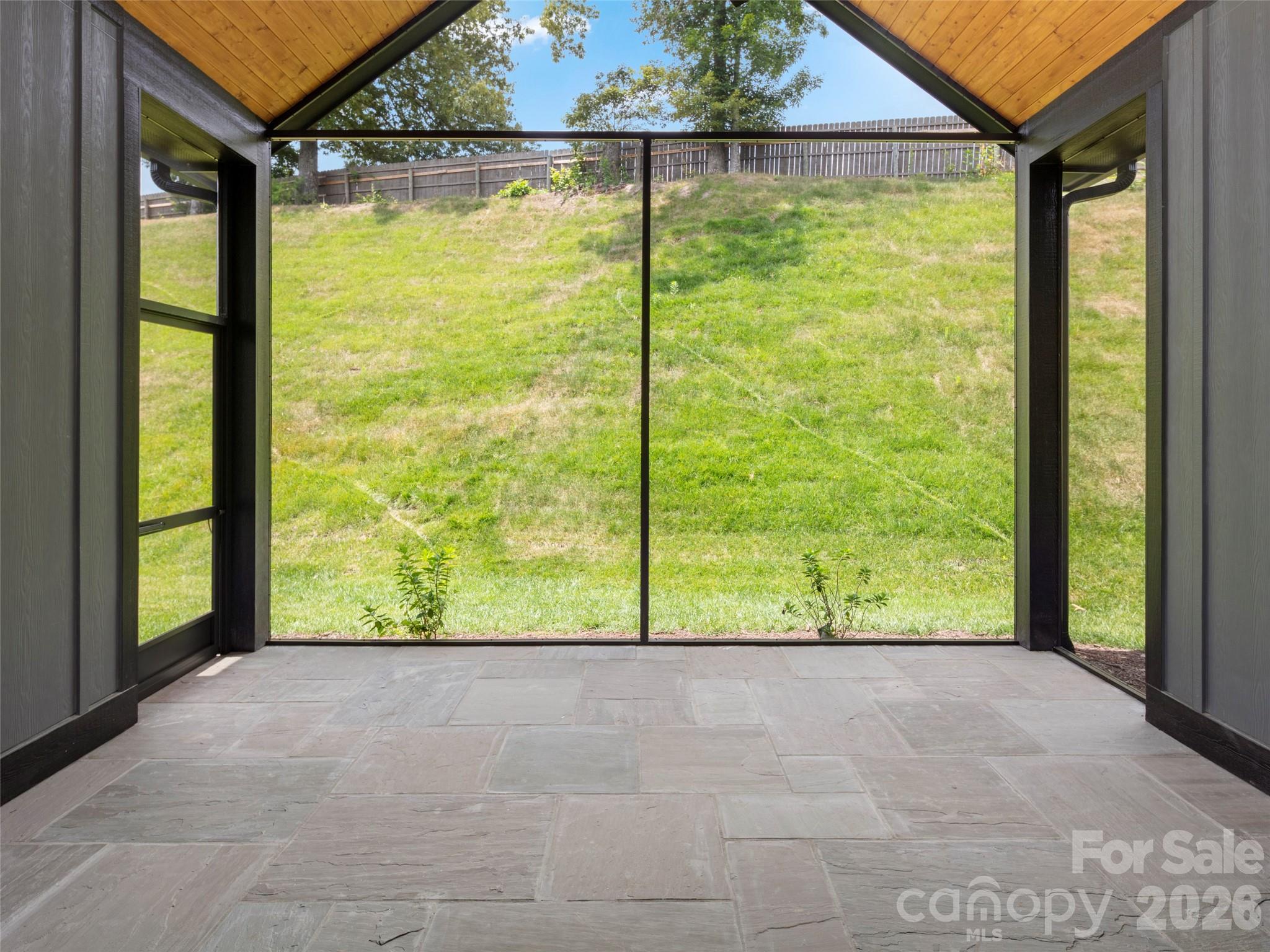 504 Blue River Drive — Arden