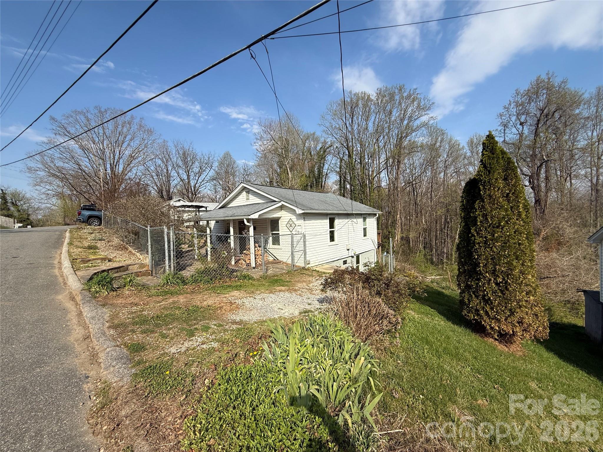 119 Seagle Street — Marion