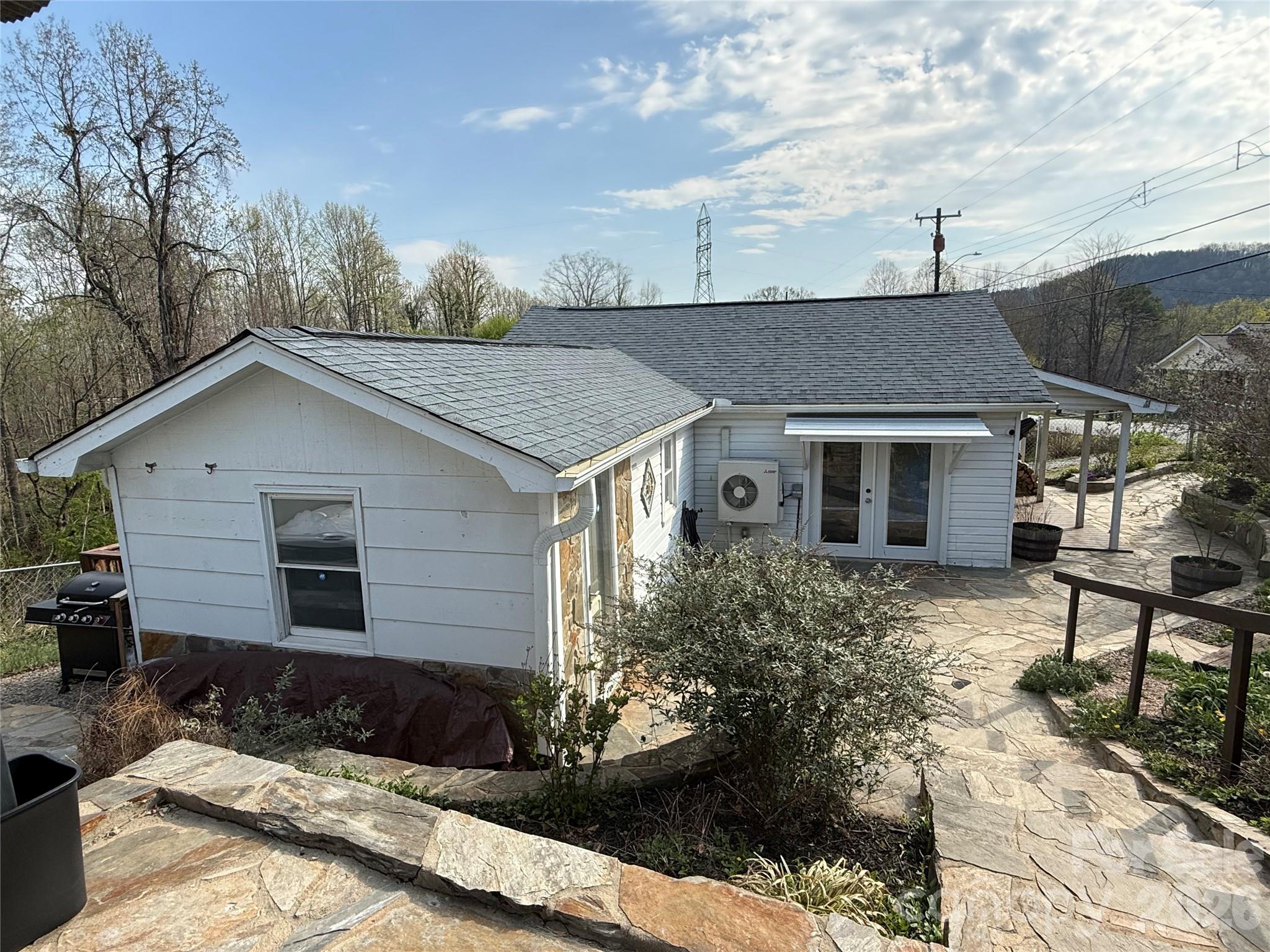 119 Seagle Street — Marion