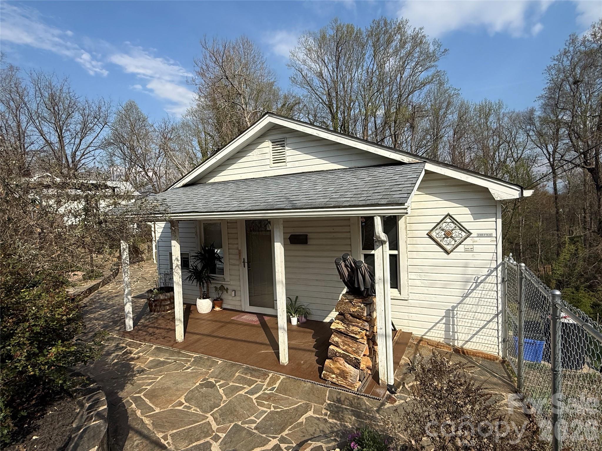 119 Seagle Street — Marion