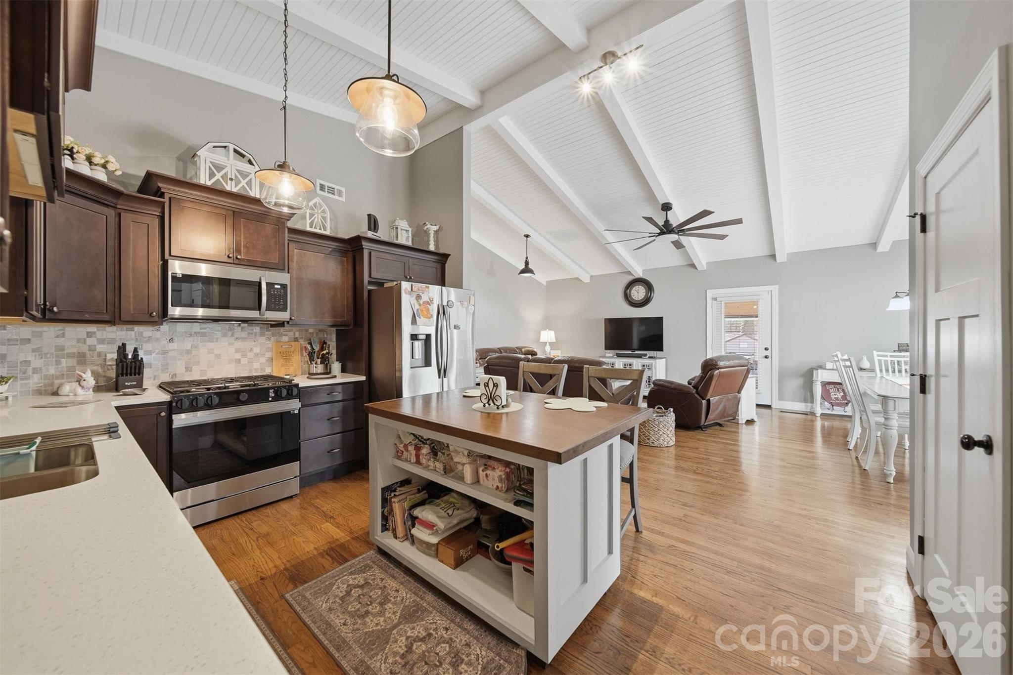 1300 Laurel Street NE — Valdese