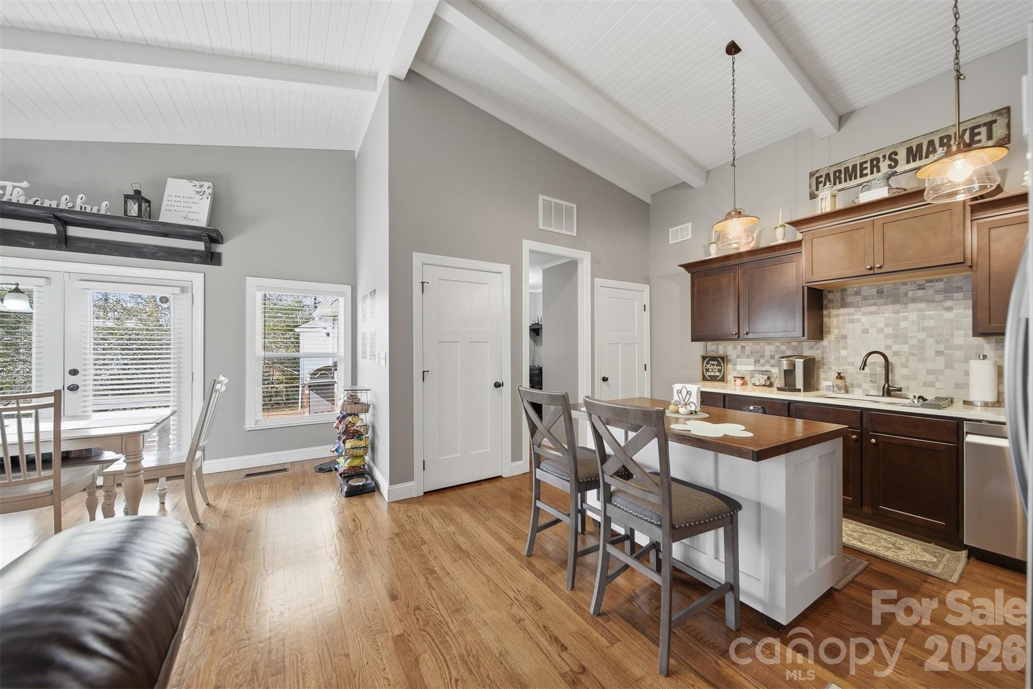 1300 Laurel Street NE — Valdese