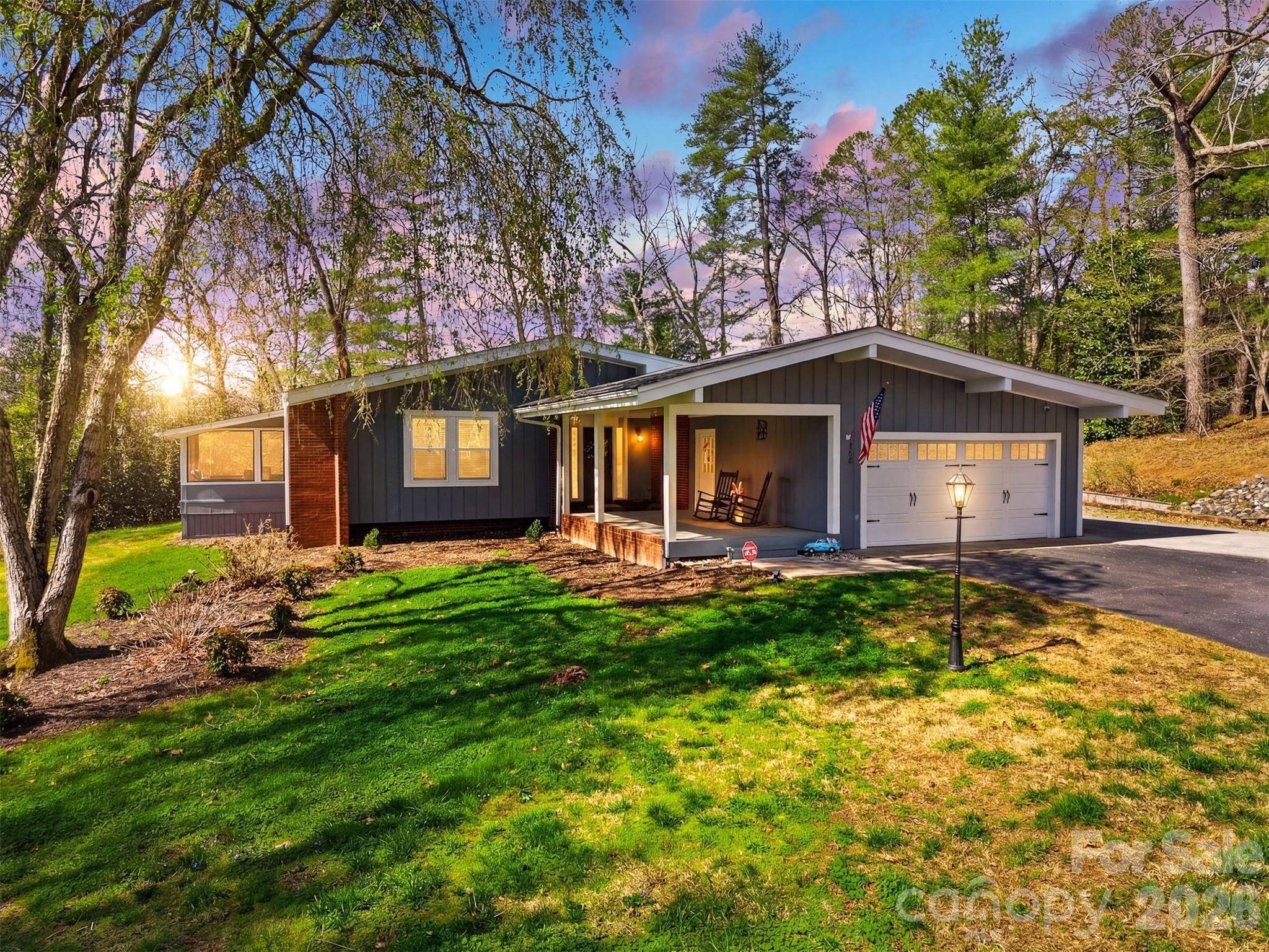 1300 Laurel Street NE — Valdese