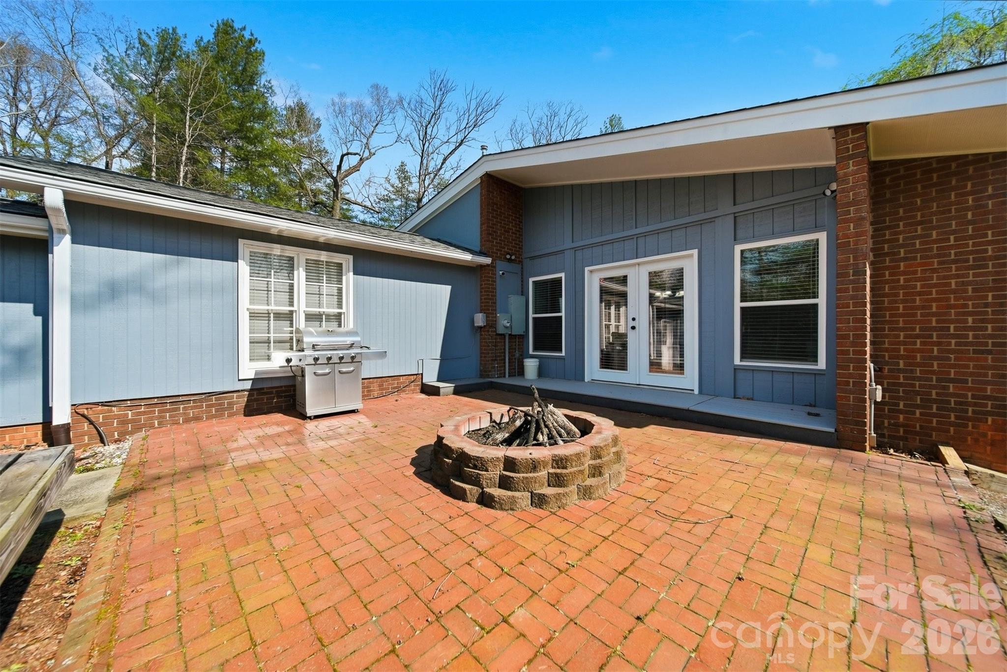 1300 Laurel Street NE — Valdese
