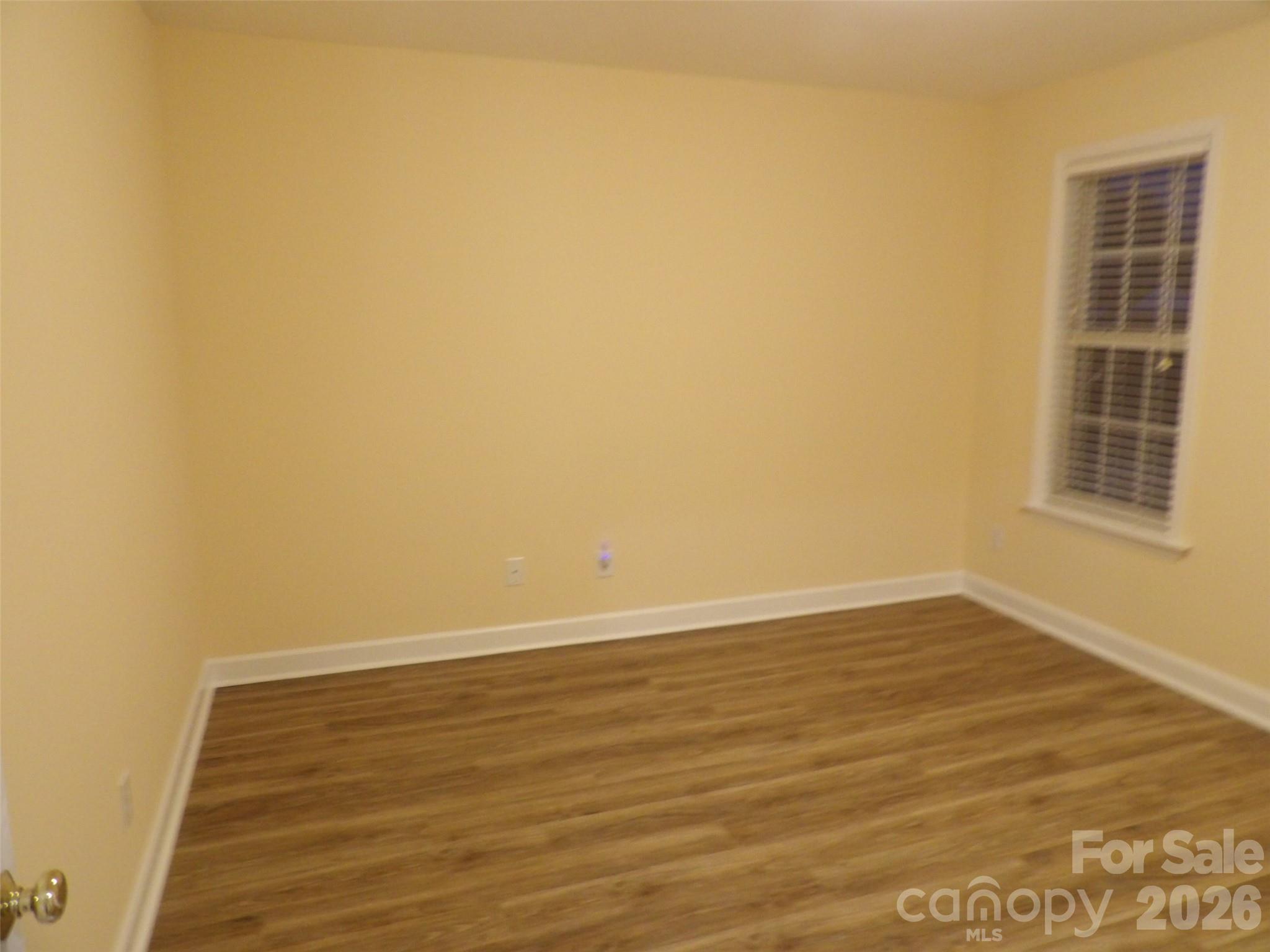 129 Walnut Avenue — Yadkinville