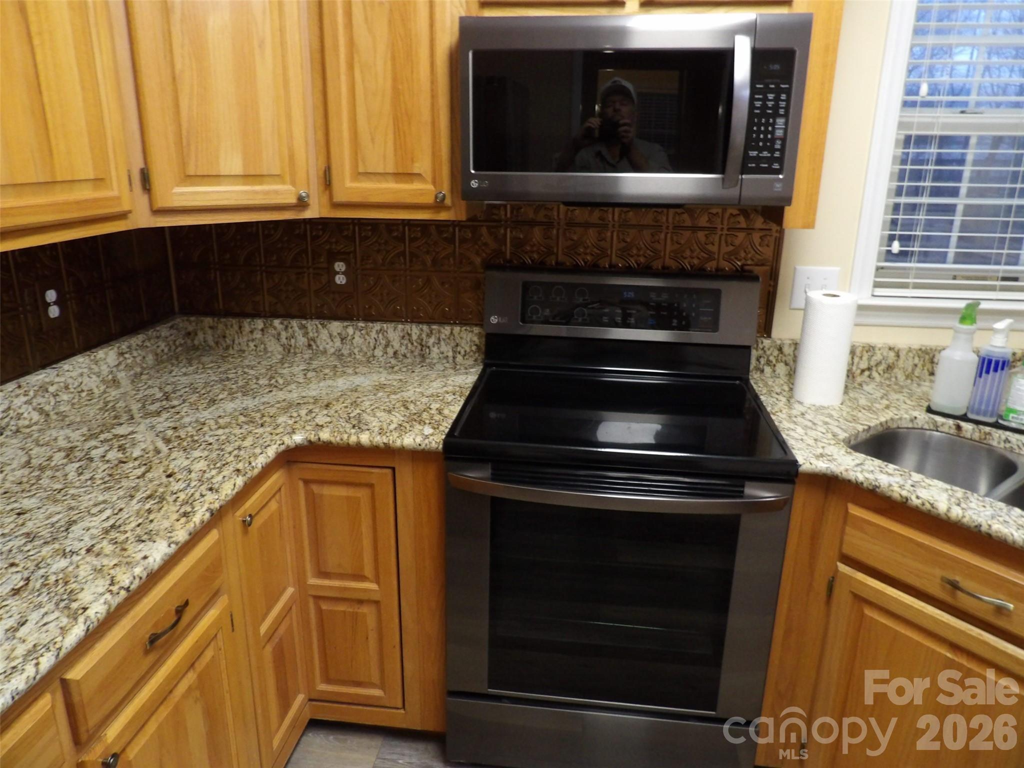 129 Walnut Avenue — Yadkinville