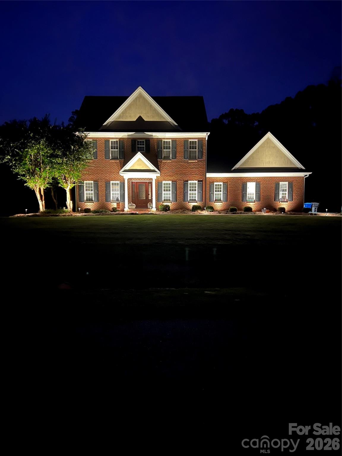 129 Walnut Avenue — Yadkinville