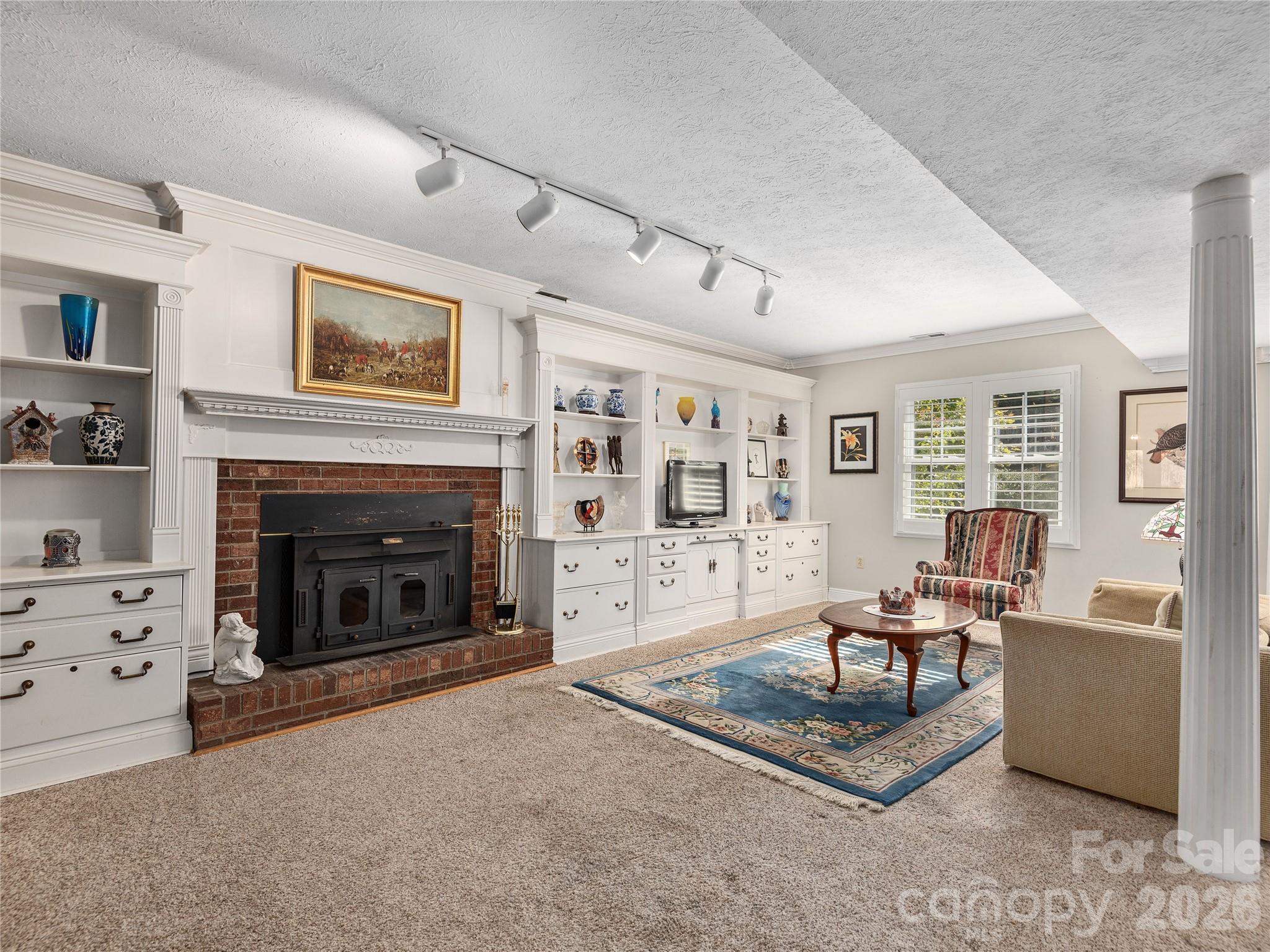 142 Twin Lakes Drive — Candler