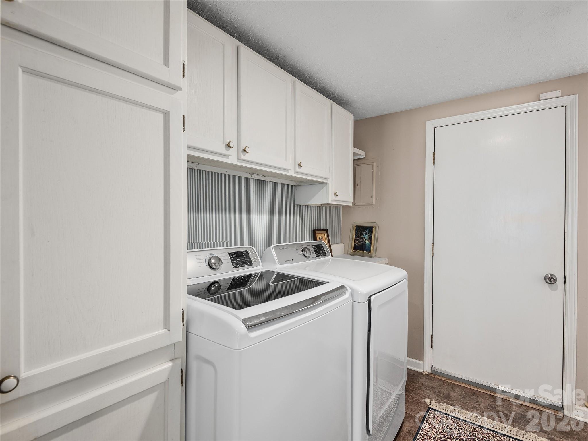 142 Twin Lakes Drive — Candler