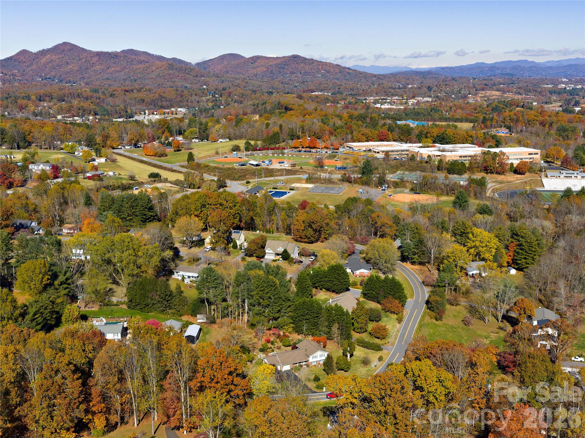 142 Twin Lakes Drive — Candler