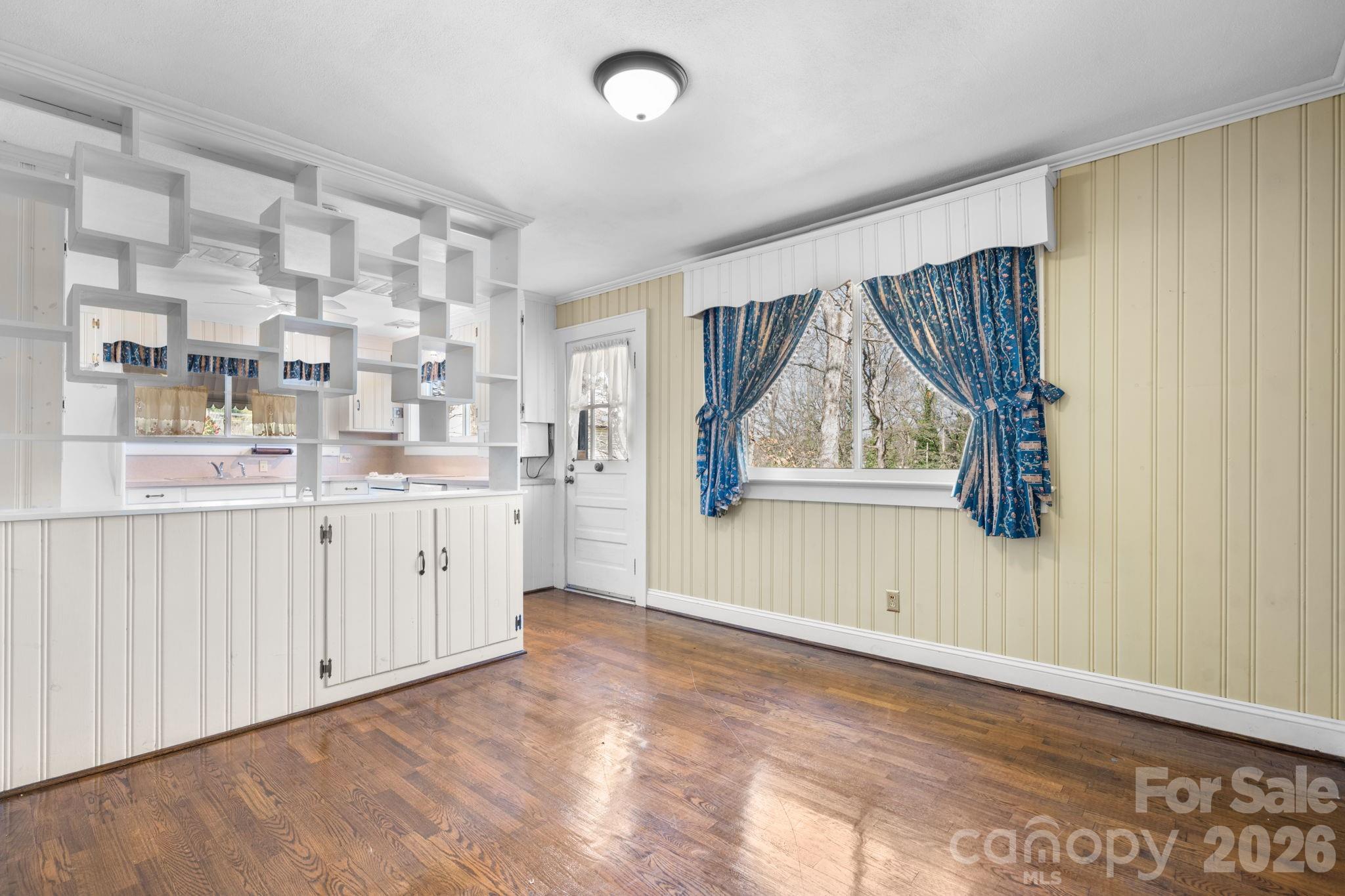 3335 25th Avenue NE — Hickory