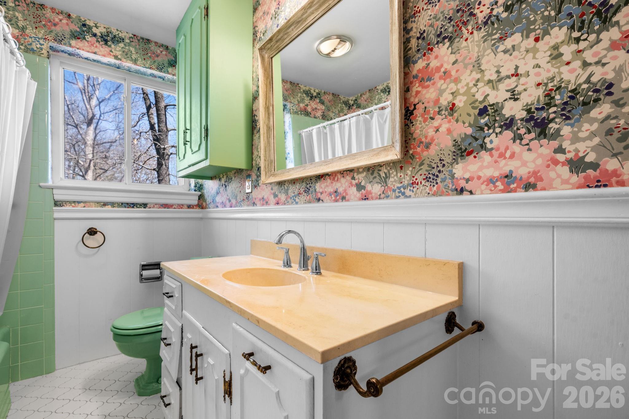 3335 25th Avenue NE — Hickory