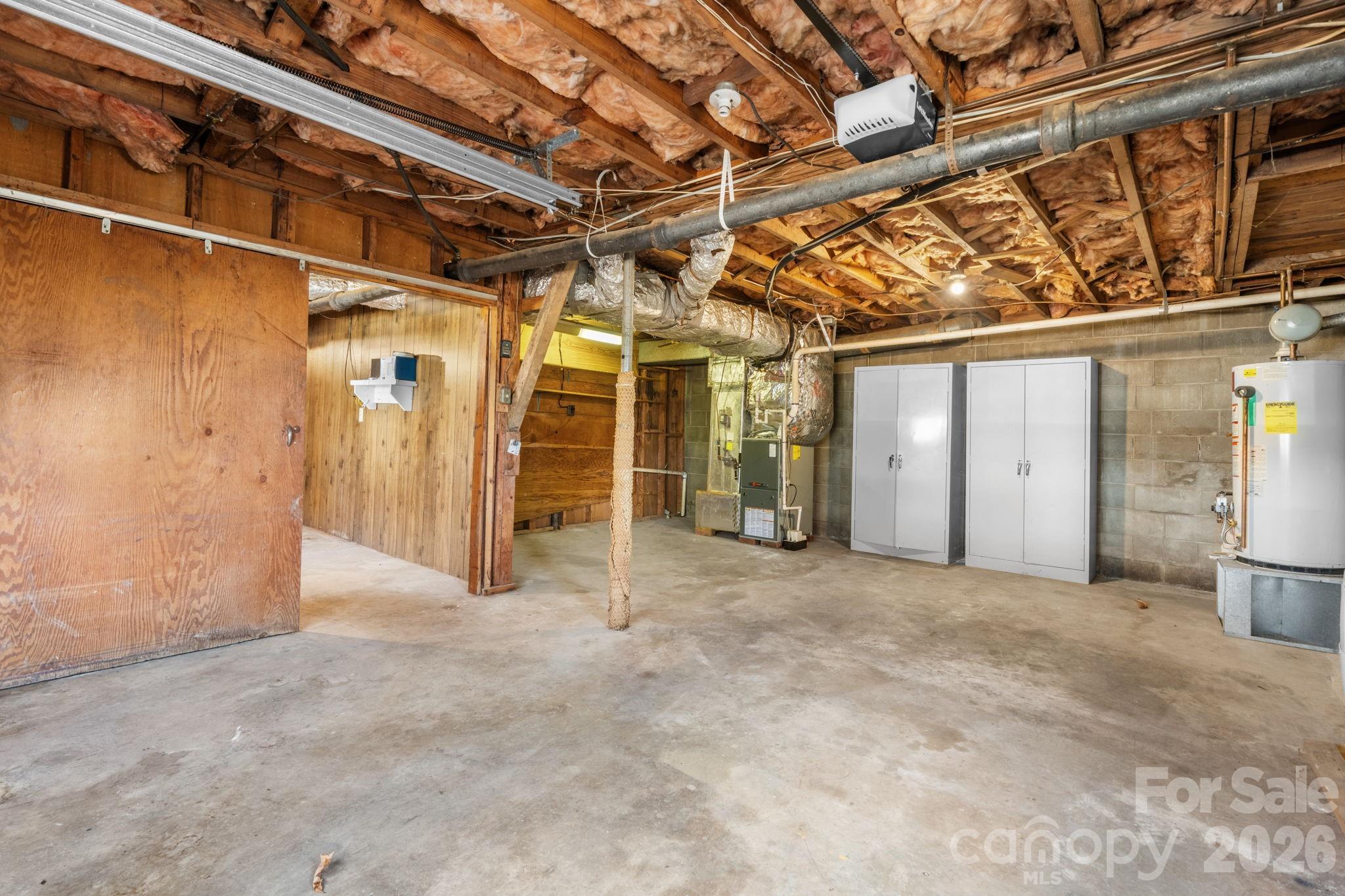 3335 25th Avenue NE — Hickory