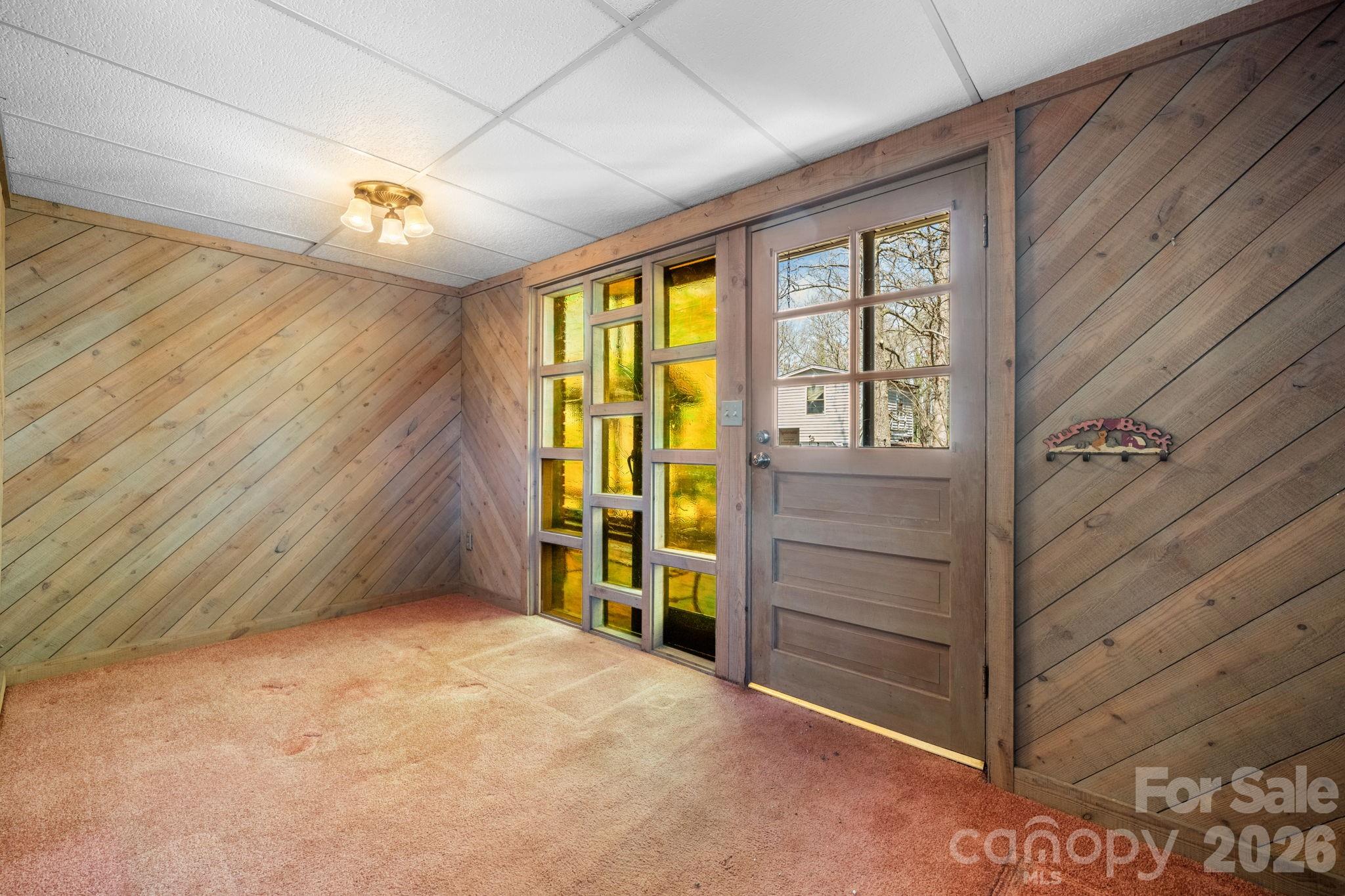 3335 25th Avenue NE — Hickory