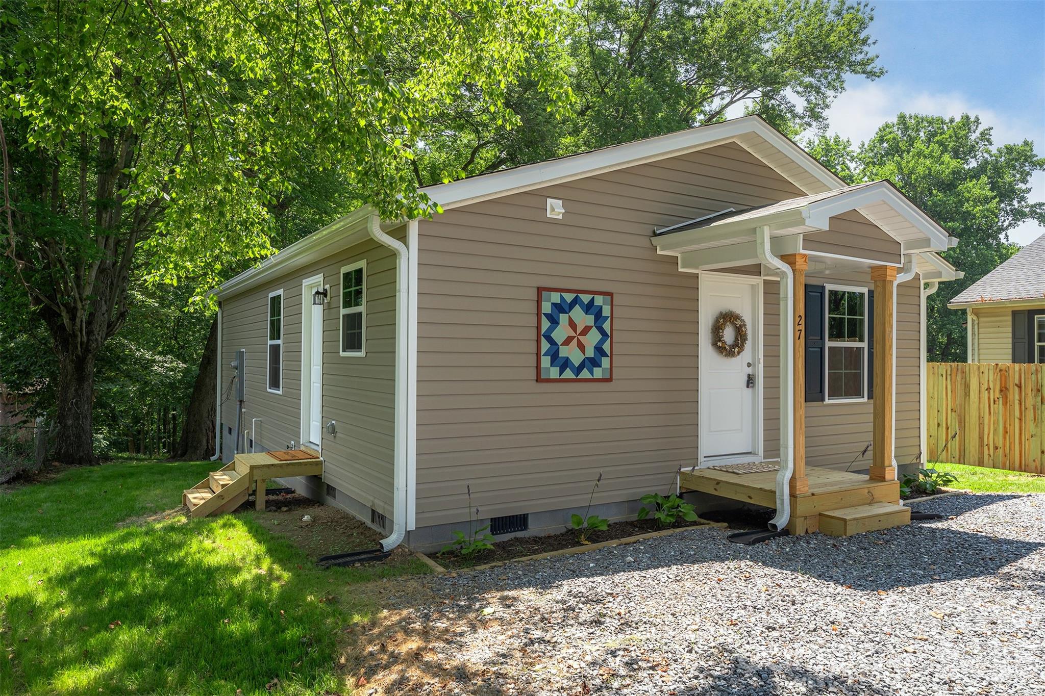 27 Forest Park Road — Marion