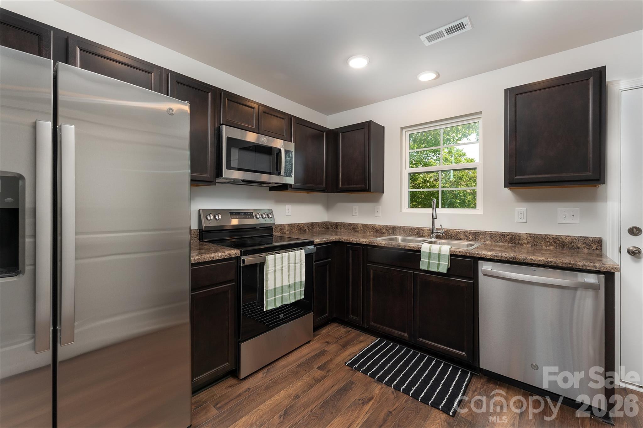 27 Forest Park Road — Marion