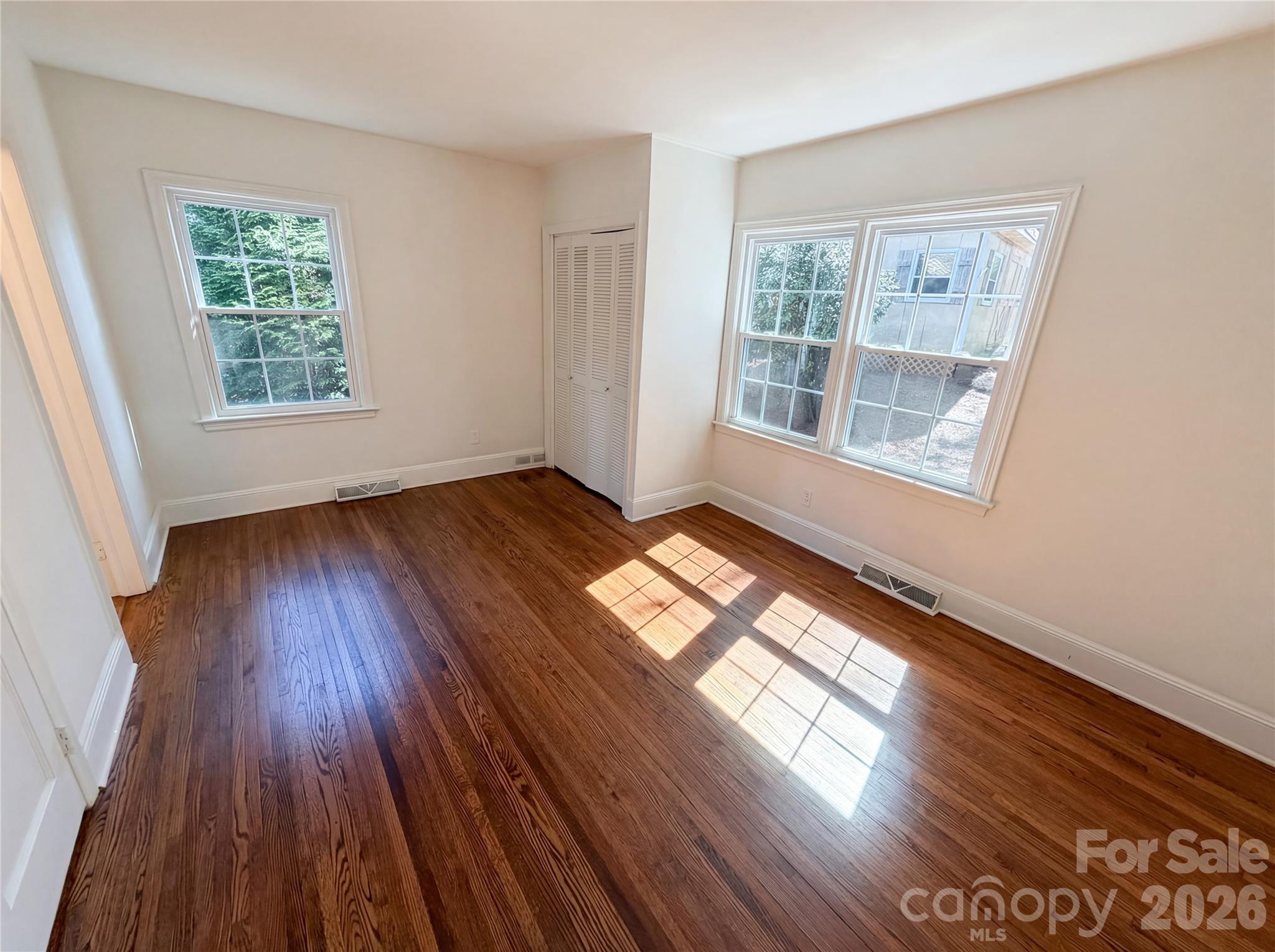 4467 Woodlark Lane — Charlotte